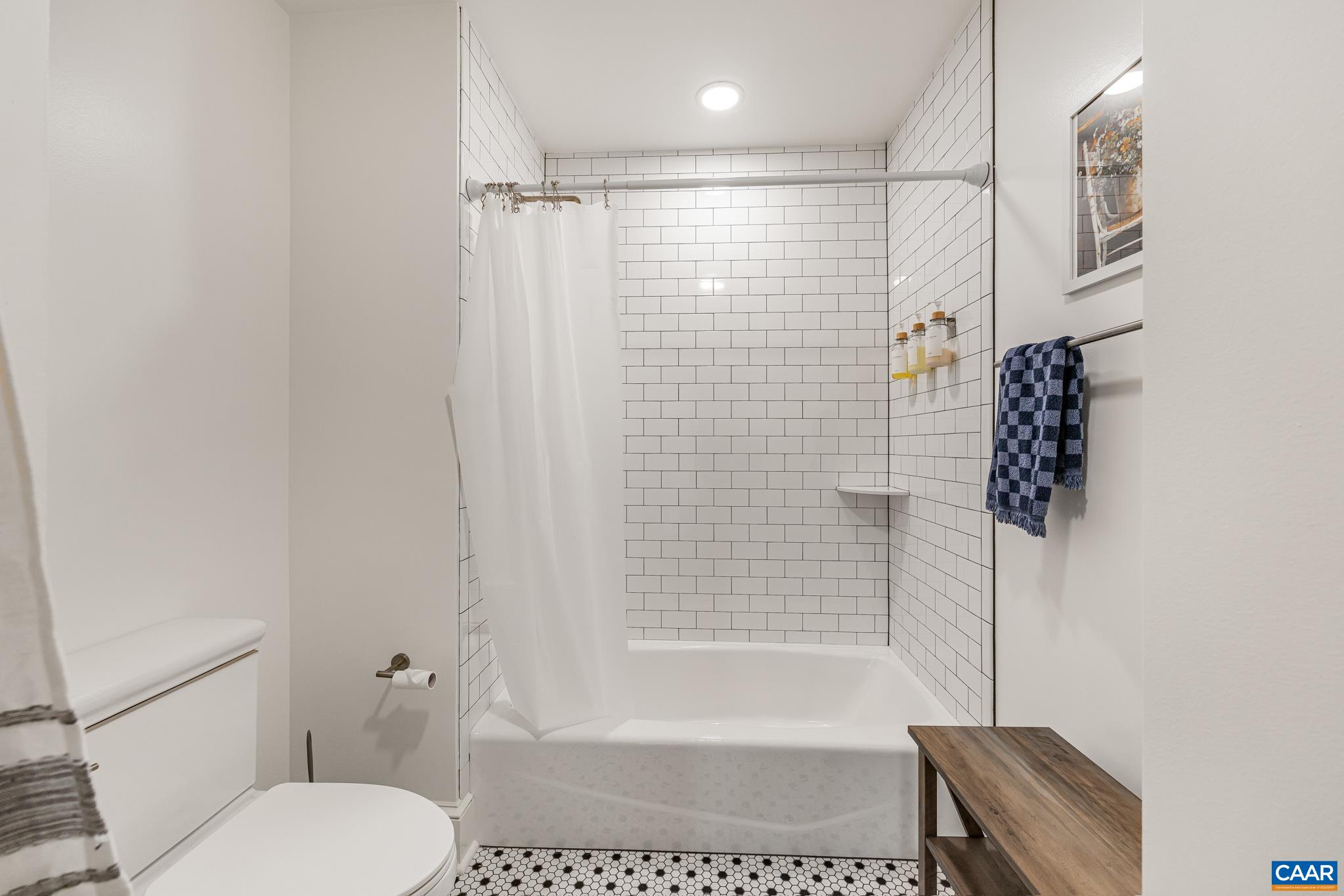 242 Madison Mills Ln