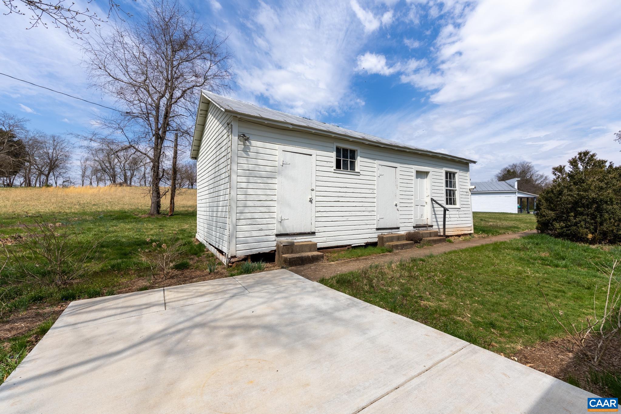242 Madison Mills Ln