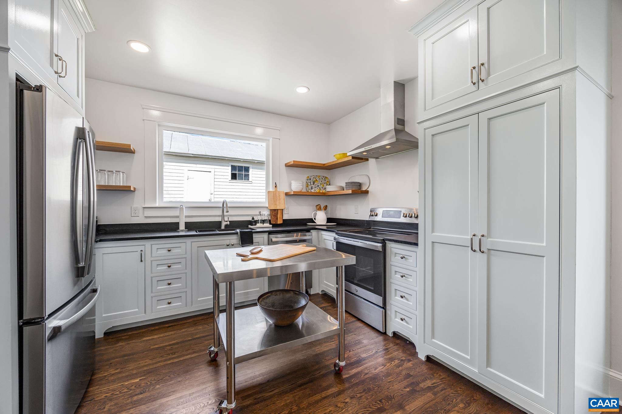 242 Madison Mills Ln