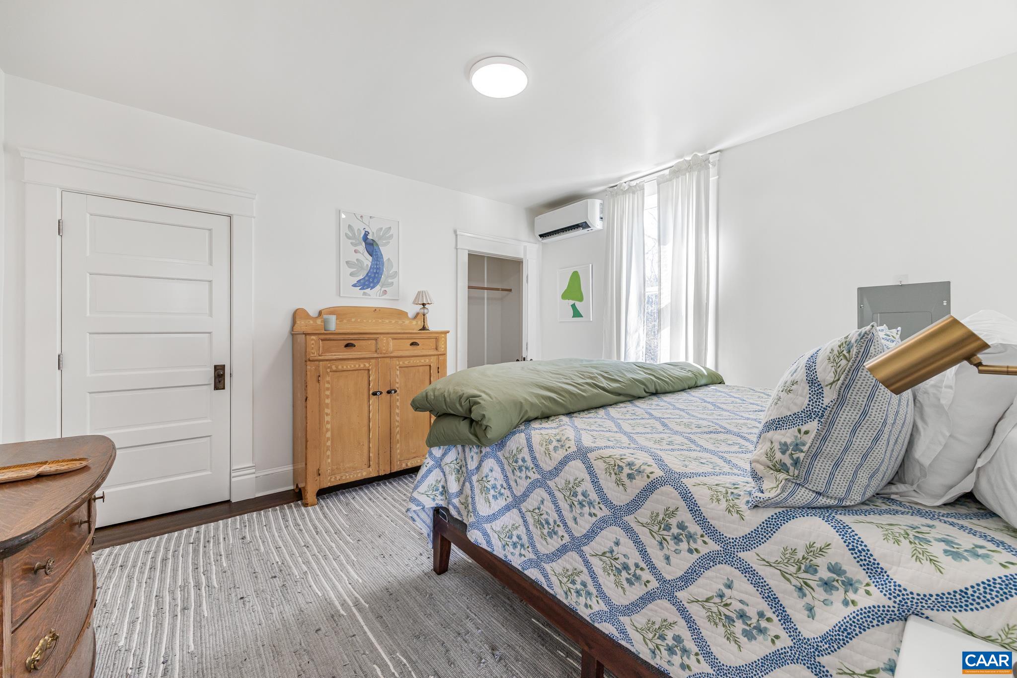 242 Madison Mills Ln