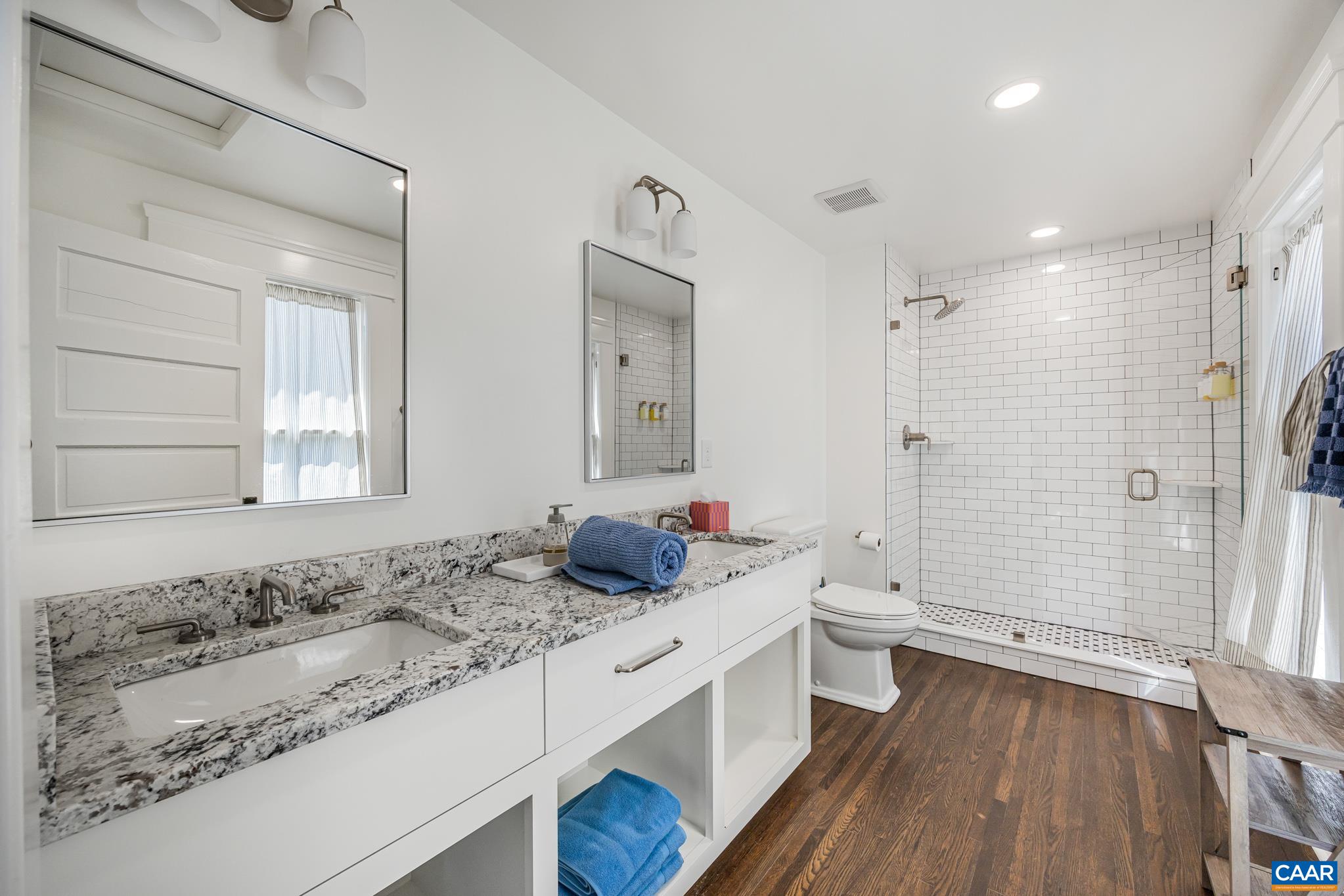 242 Madison Mills Ln