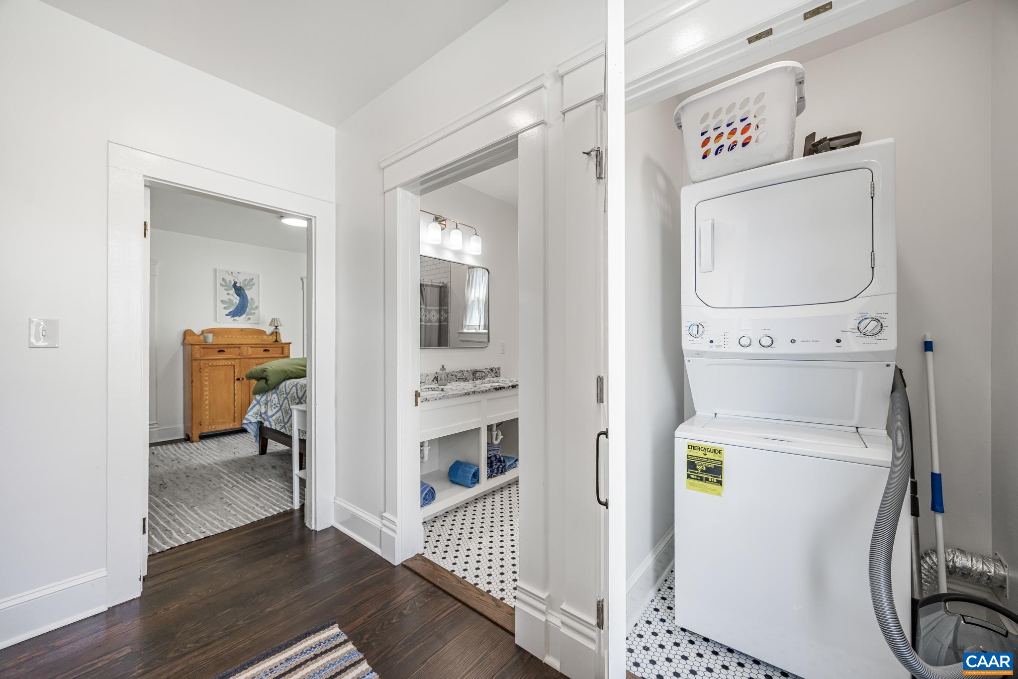 242 Madison Mills Ln