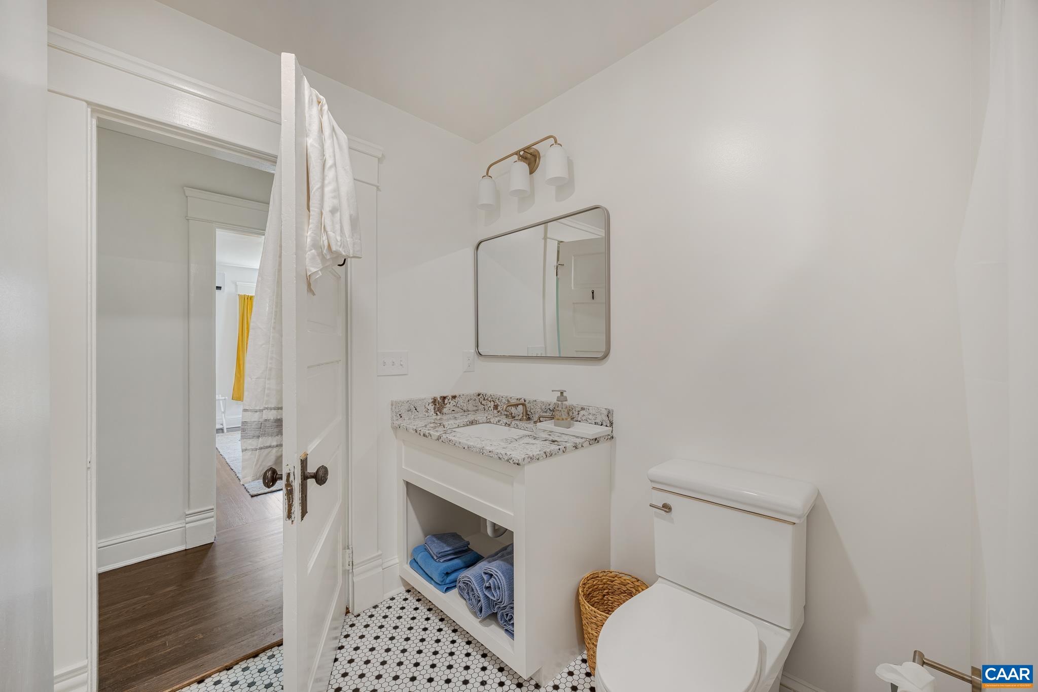 242 Madison Mills Ln