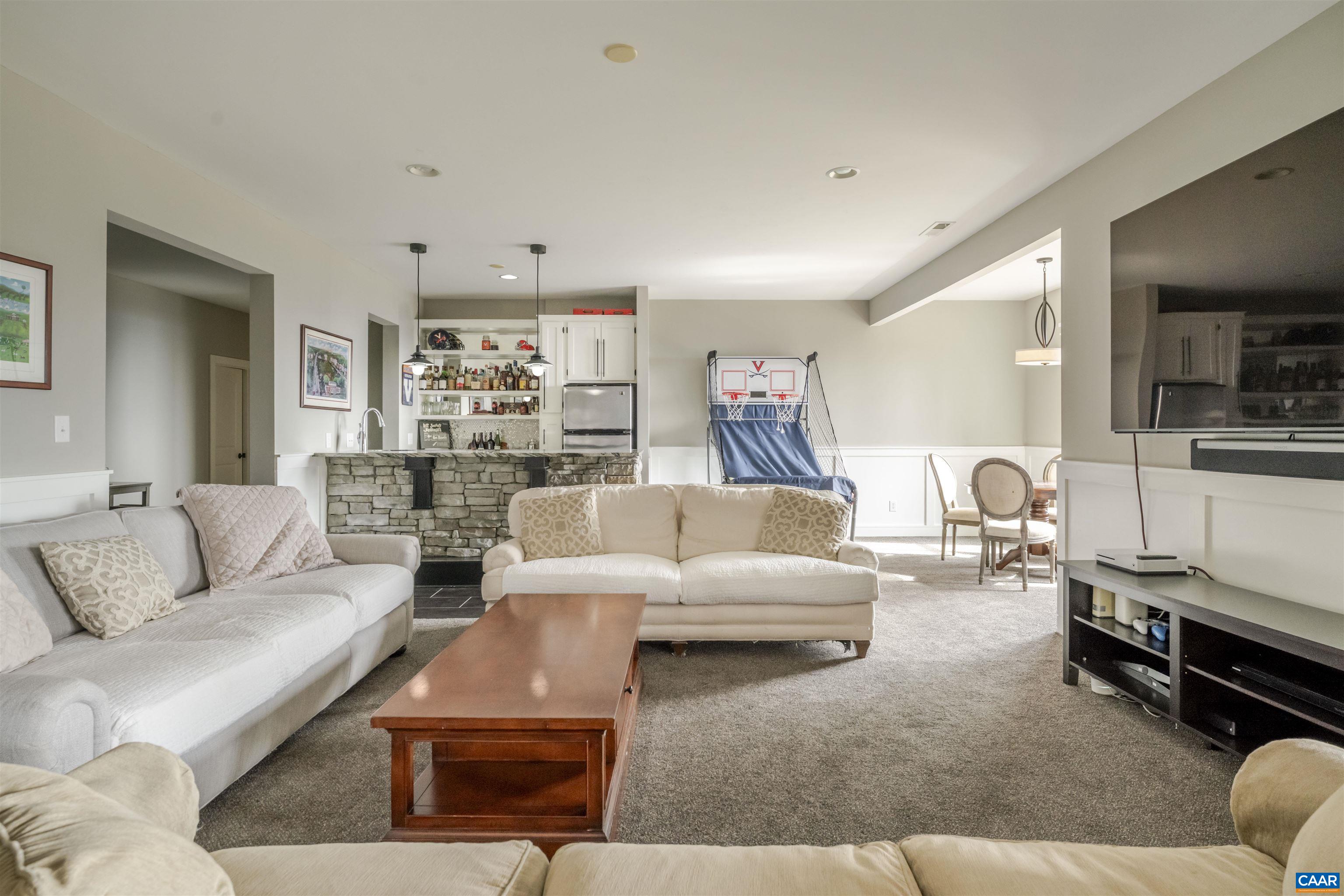 765 SUMMIT RIDGE PT