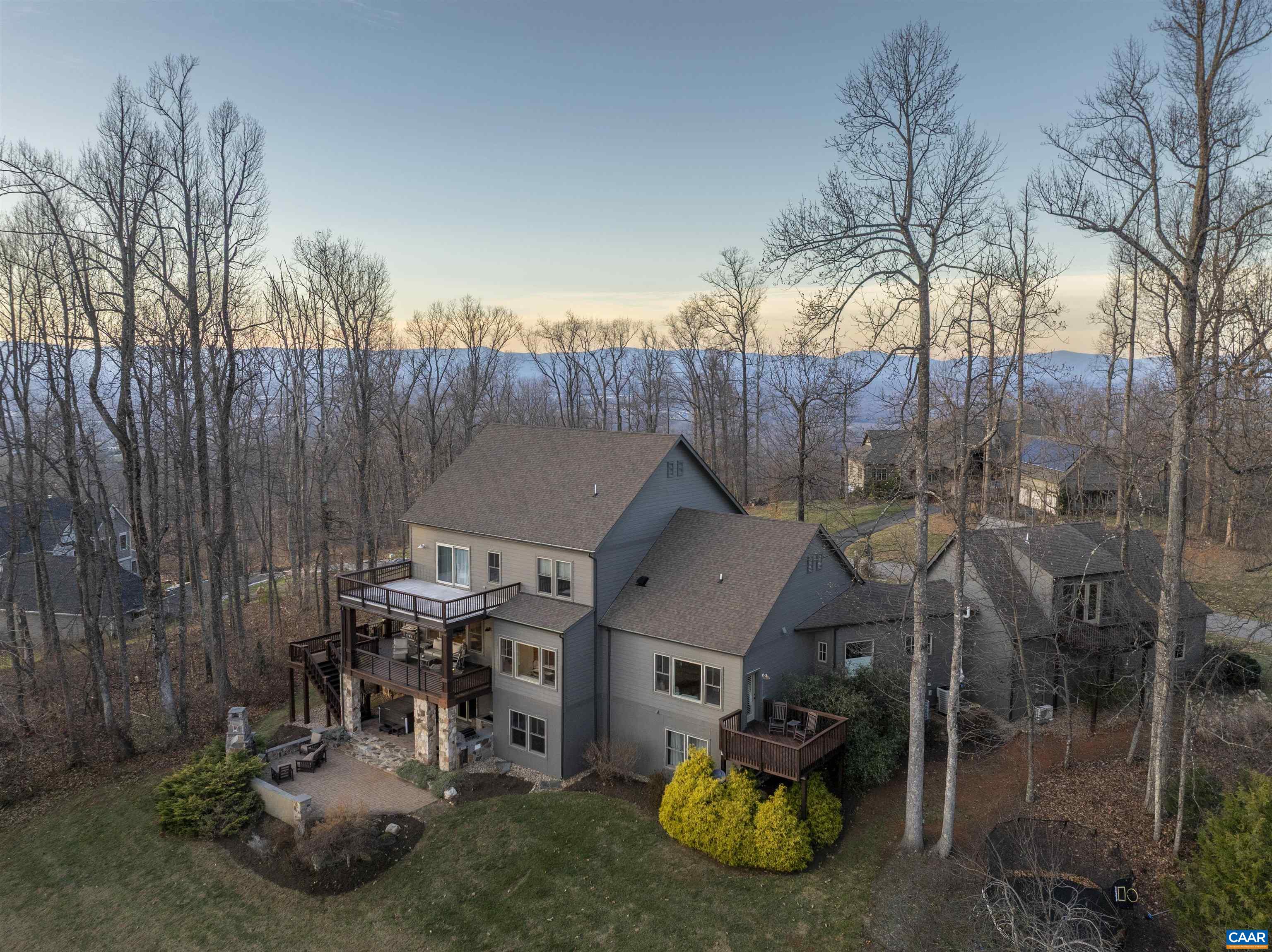 765 SUMMIT RIDGE PT