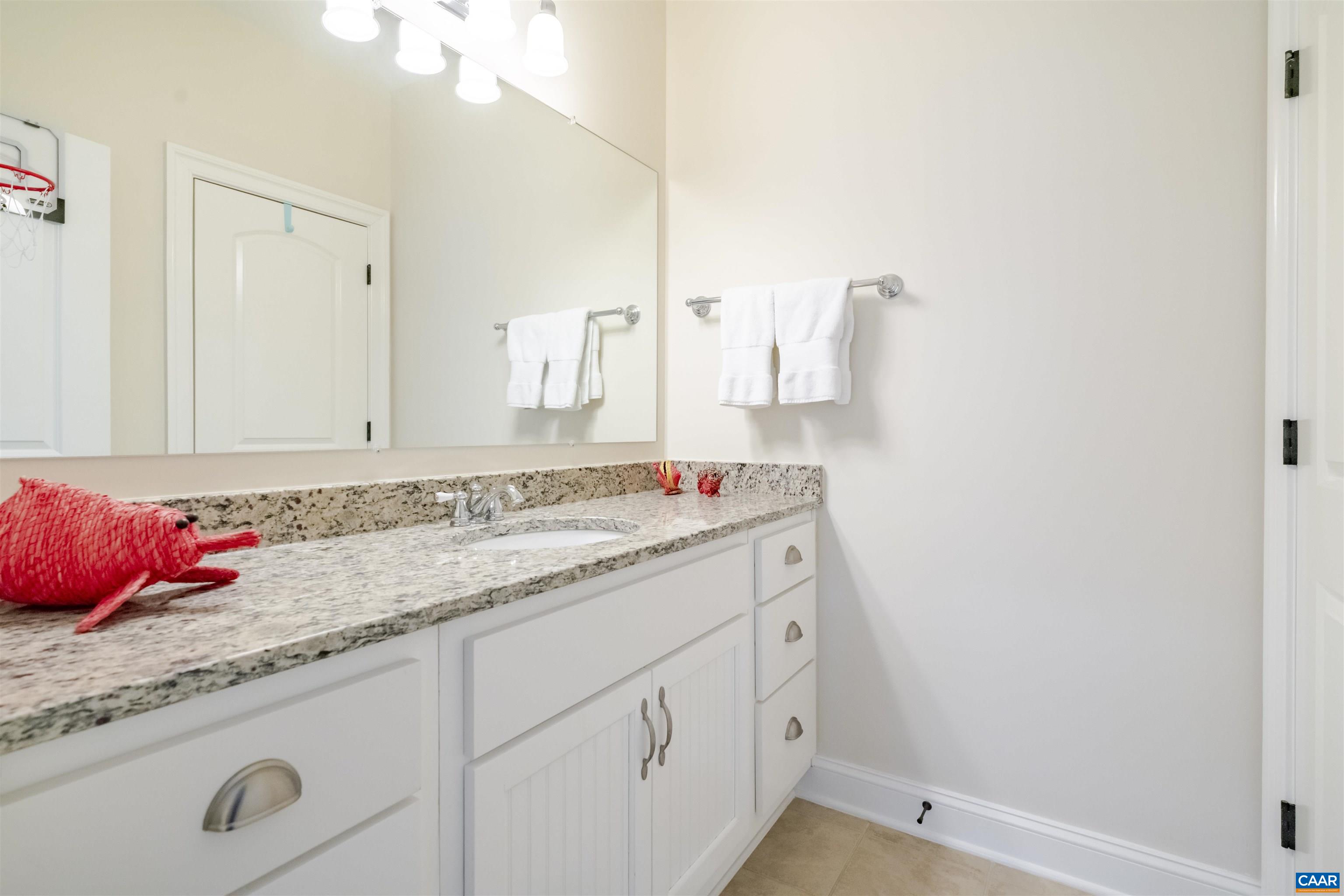 765 SUMMIT RIDGE PT