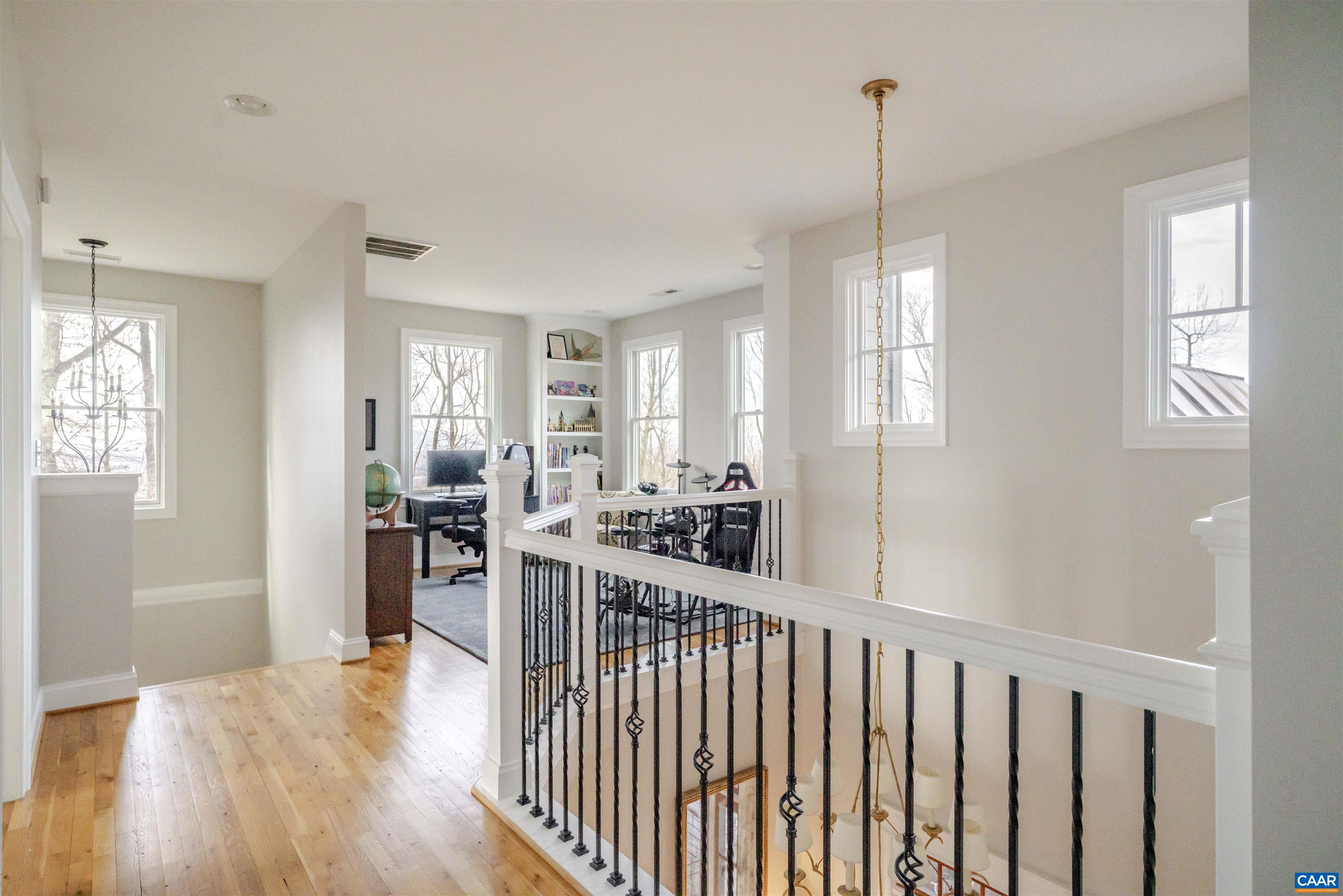 765 SUMMIT RIDGE PT