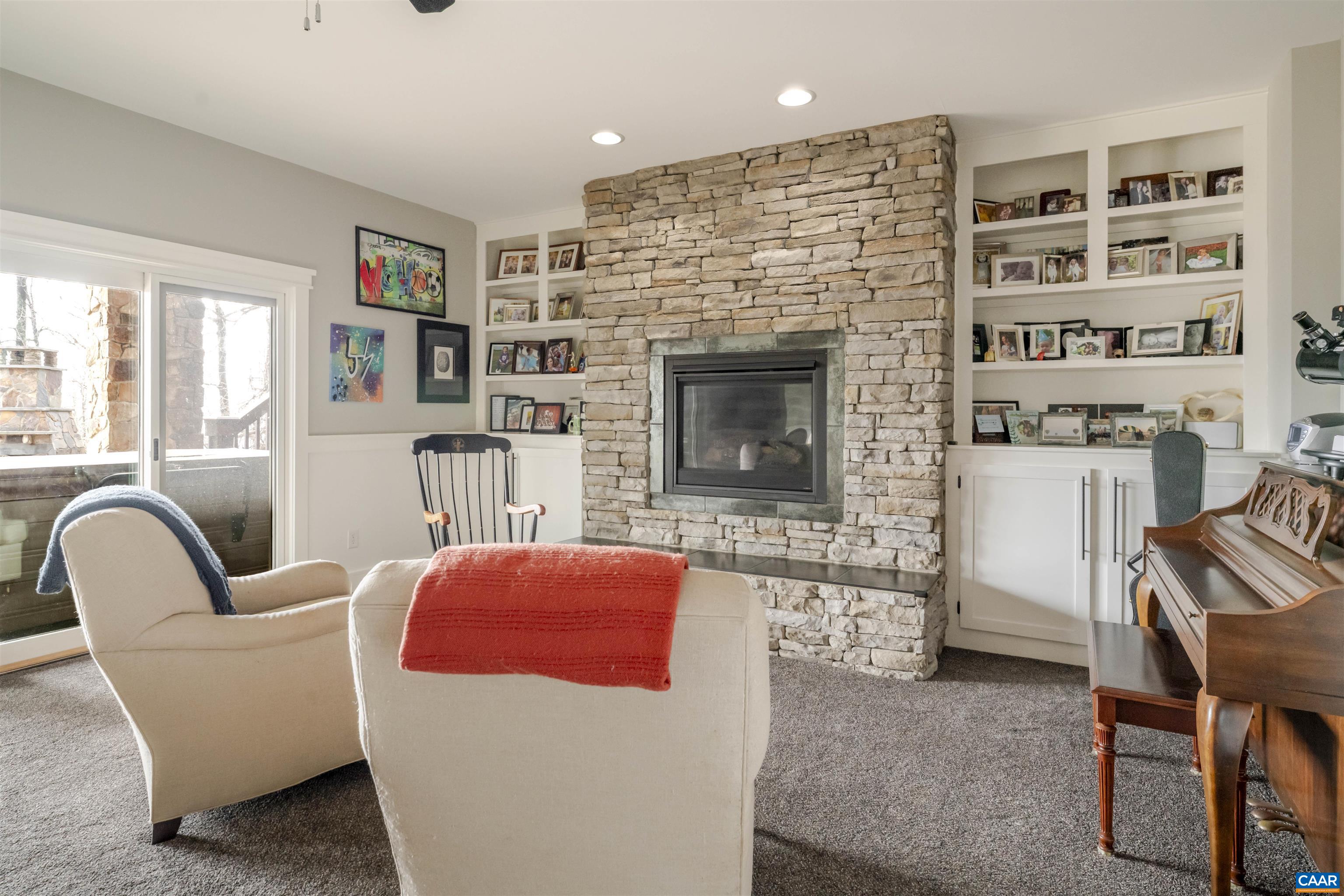765 SUMMIT RIDGE PT