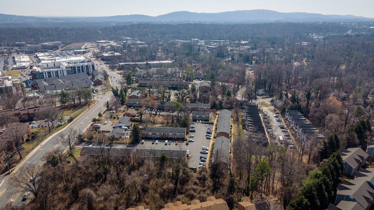 2527 HYDRAULIC RD Unit: 26