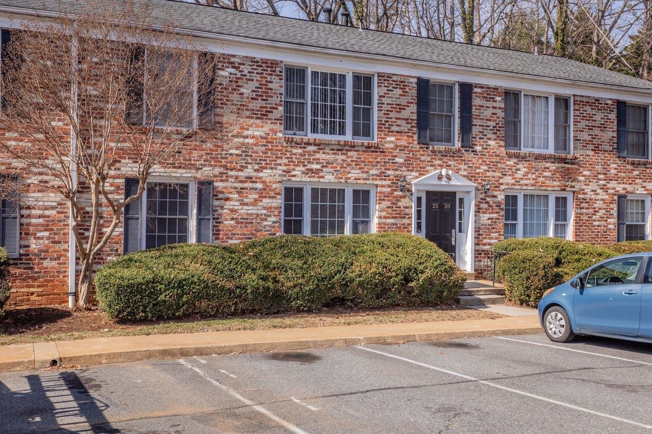 2527 HYDRAULIC RD Unit: 26
