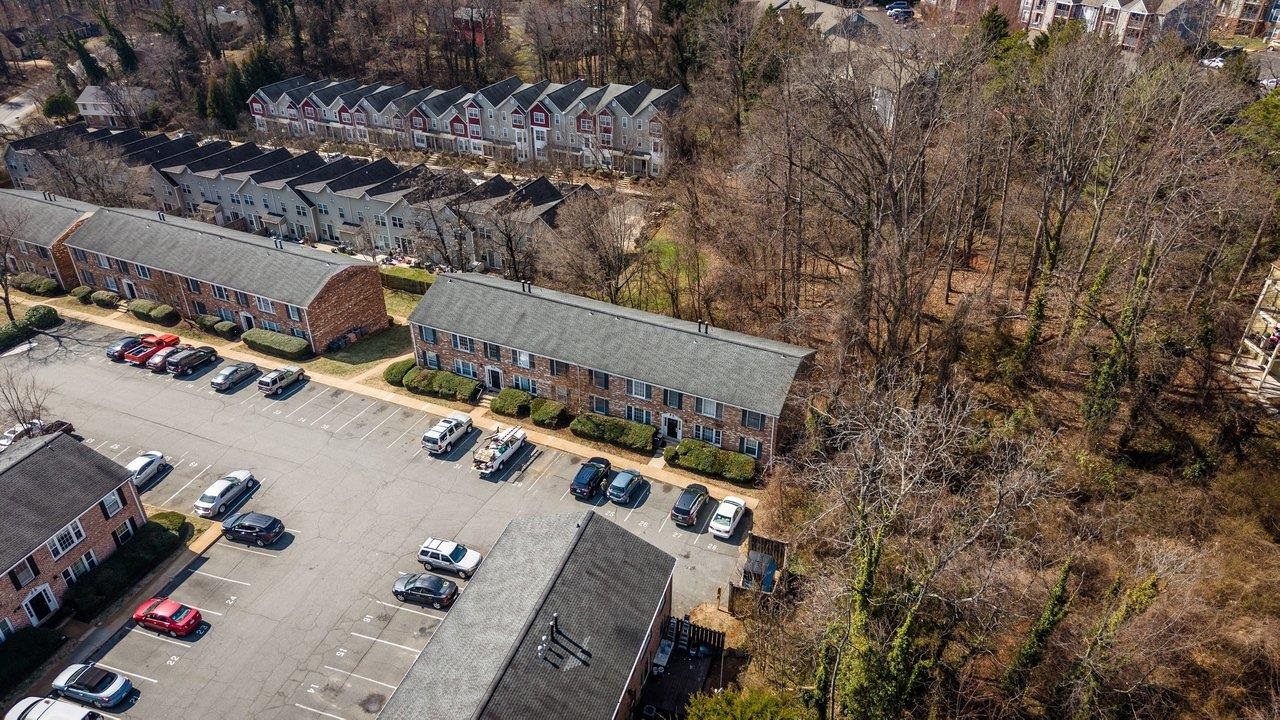 2527 HYDRAULIC RD Unit: 26