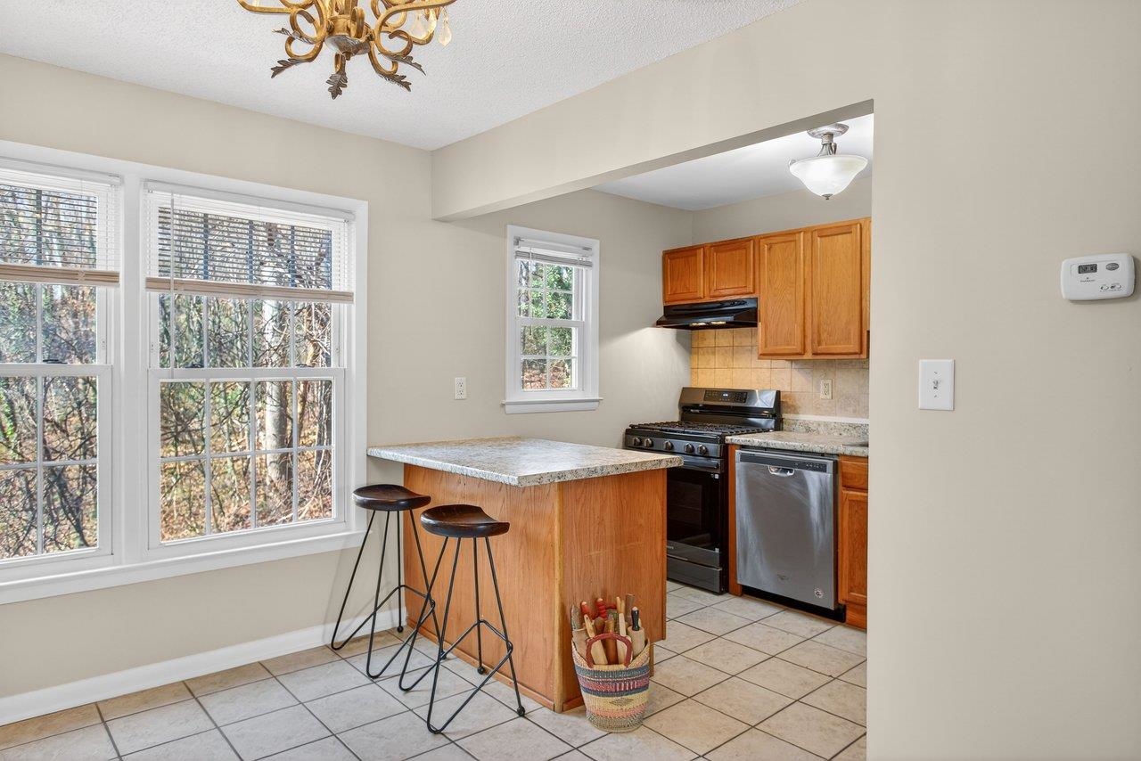 2527 HYDRAULIC RD Unit: 26