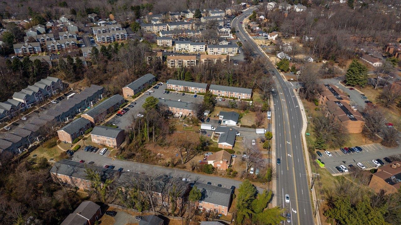 2527 HYDRAULIC RD Unit: 26