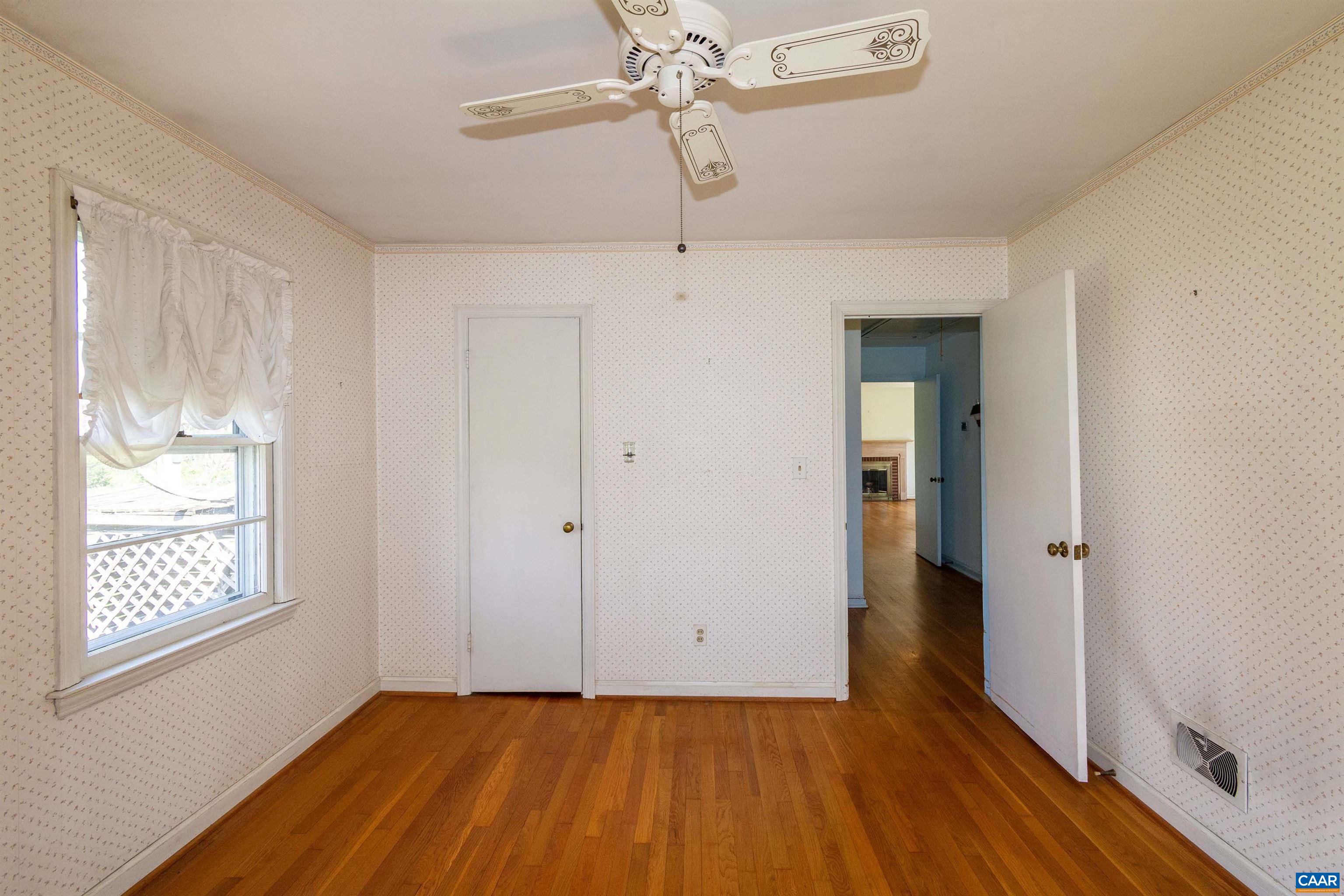 11504 KNOLLS RD