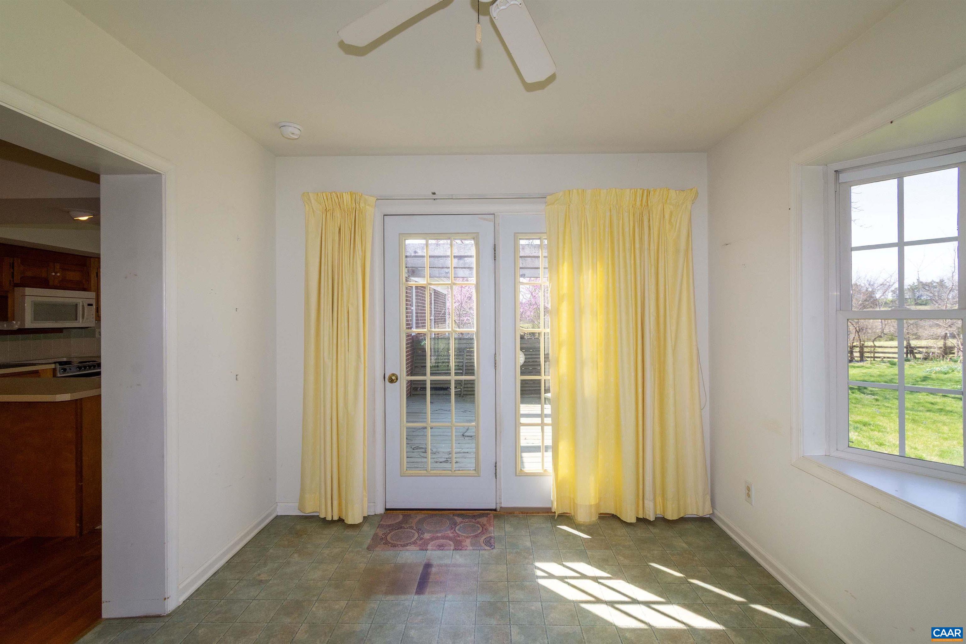 11504 KNOLLS RD