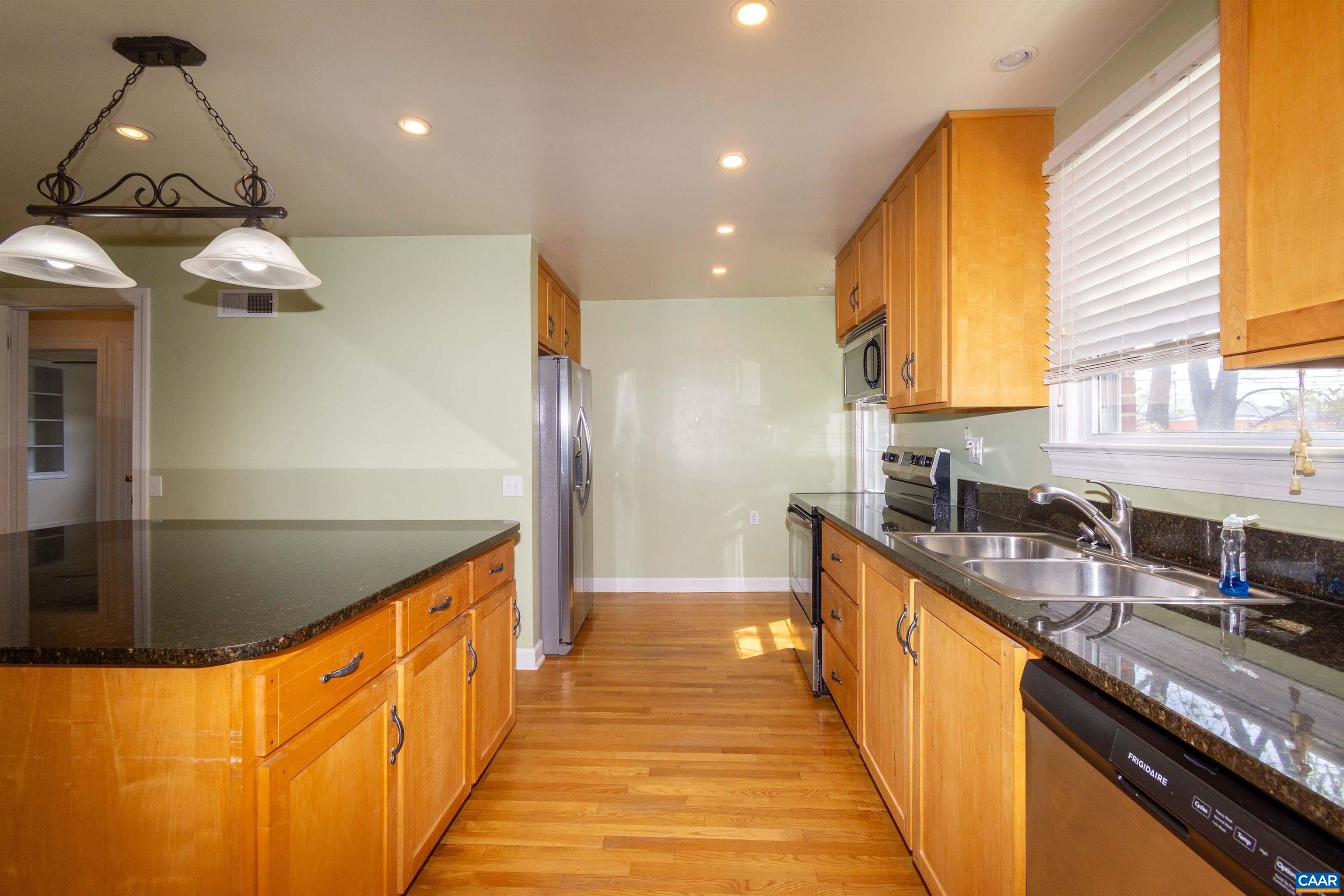 204 SELMA RD