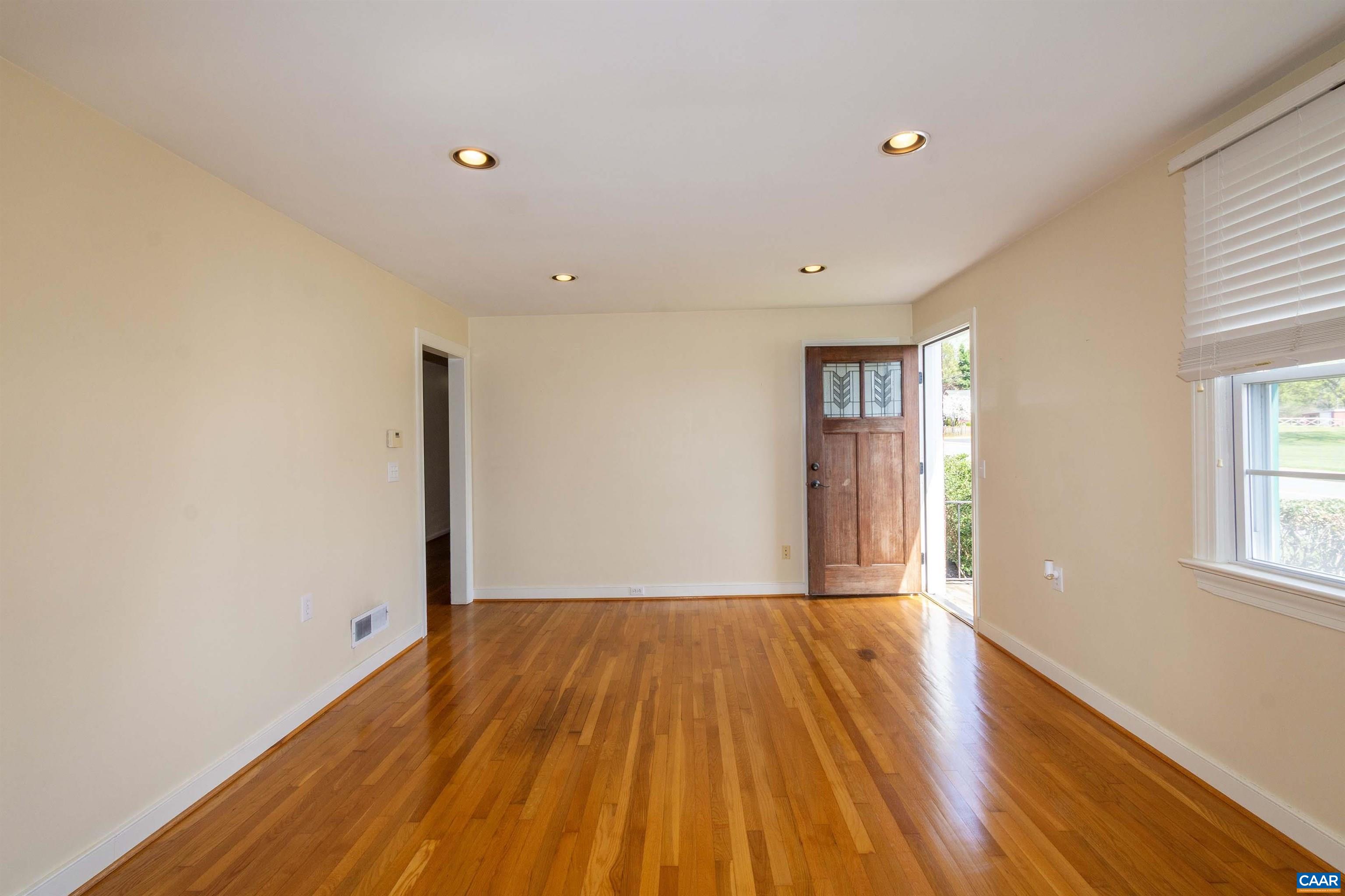 204 SELMA RD