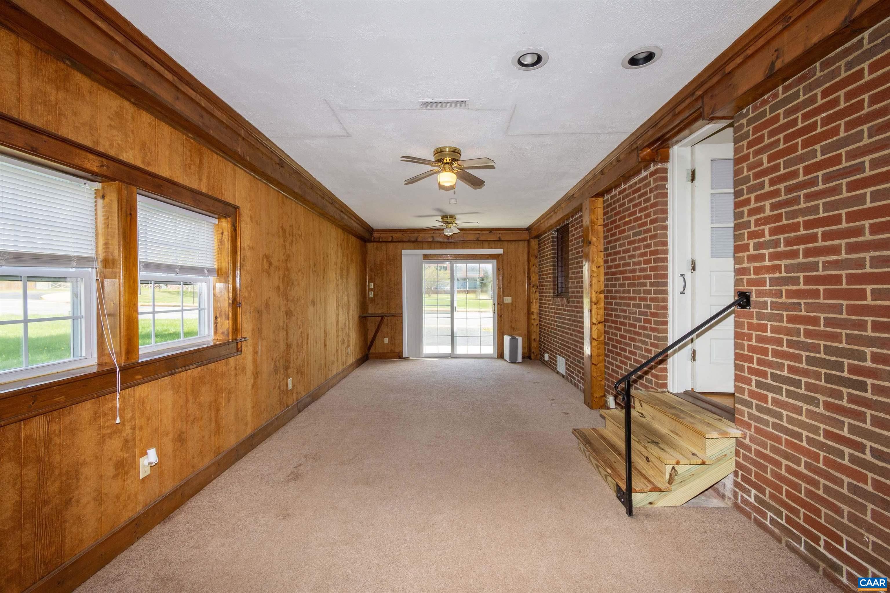 204 SELMA RD