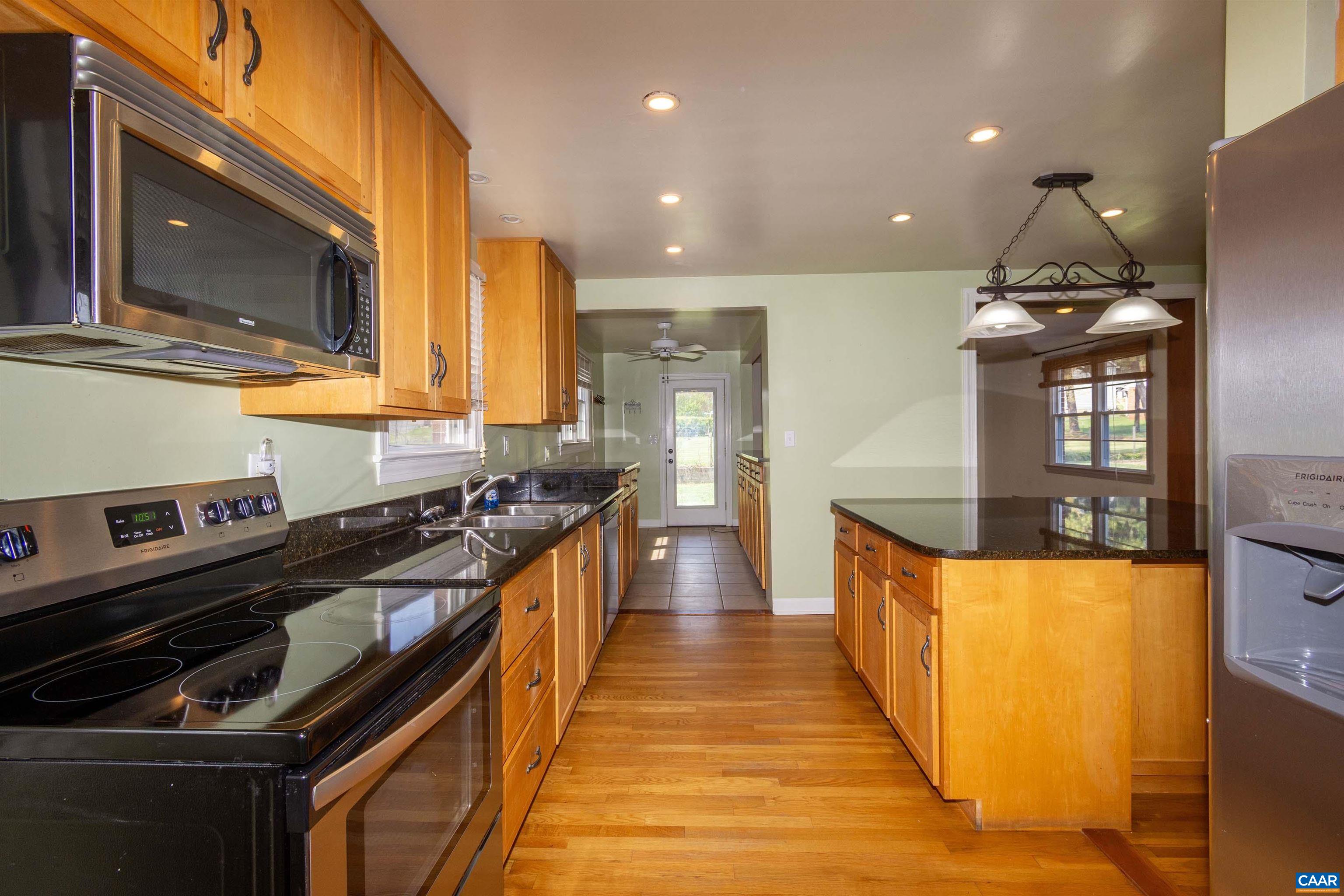 204 SELMA RD