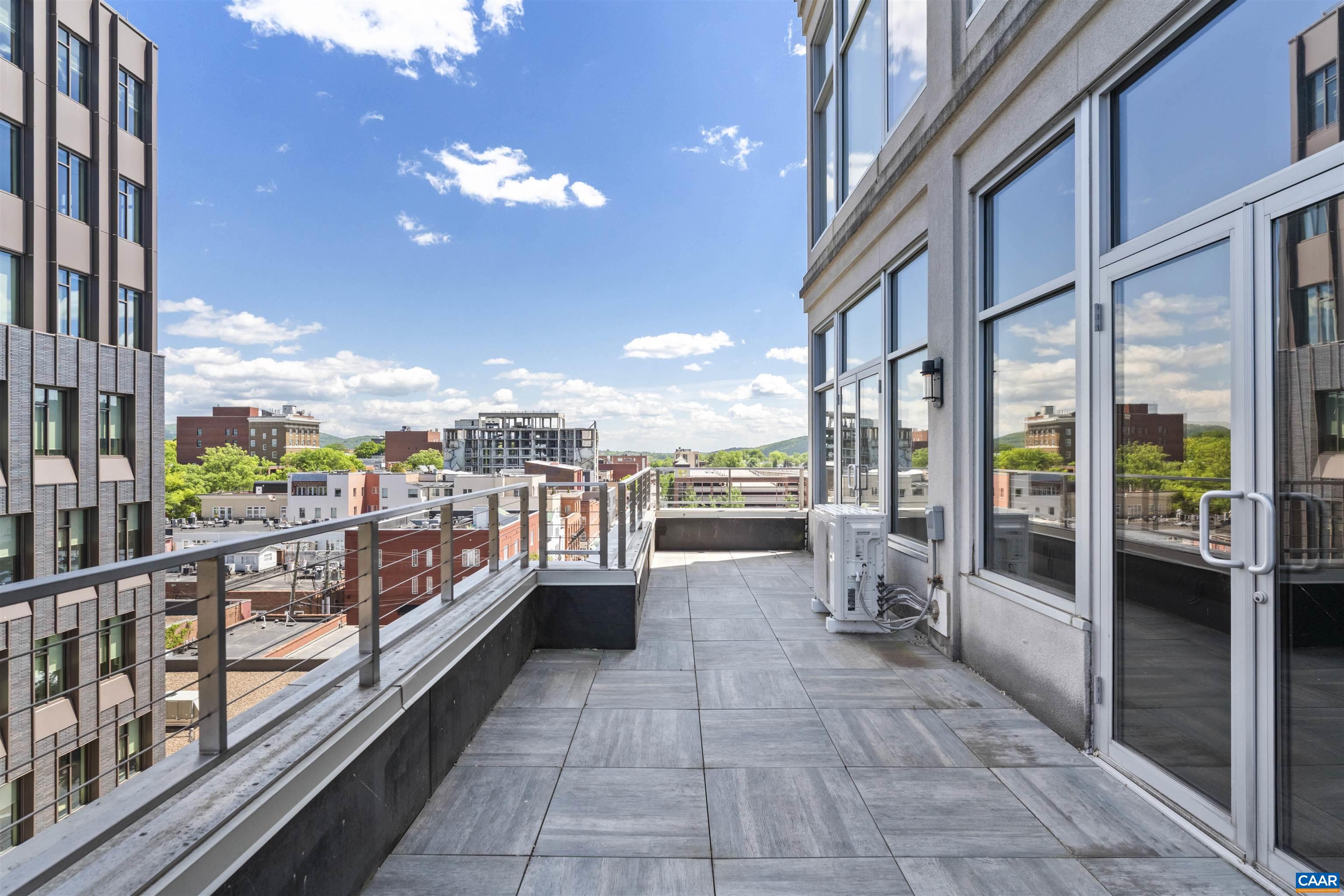 218 W WATER ST Unit: 601