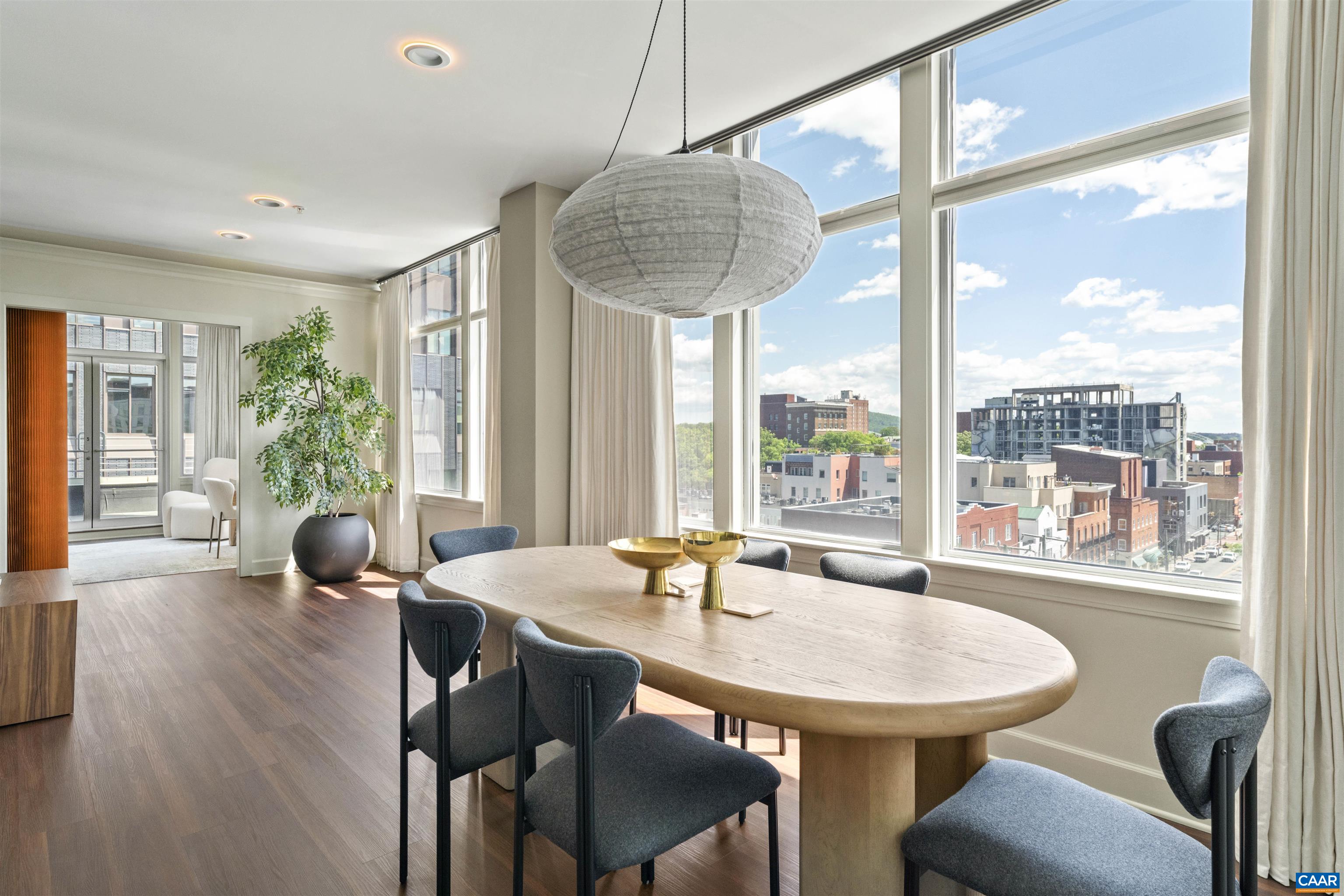 218 W WATER ST Unit: 601