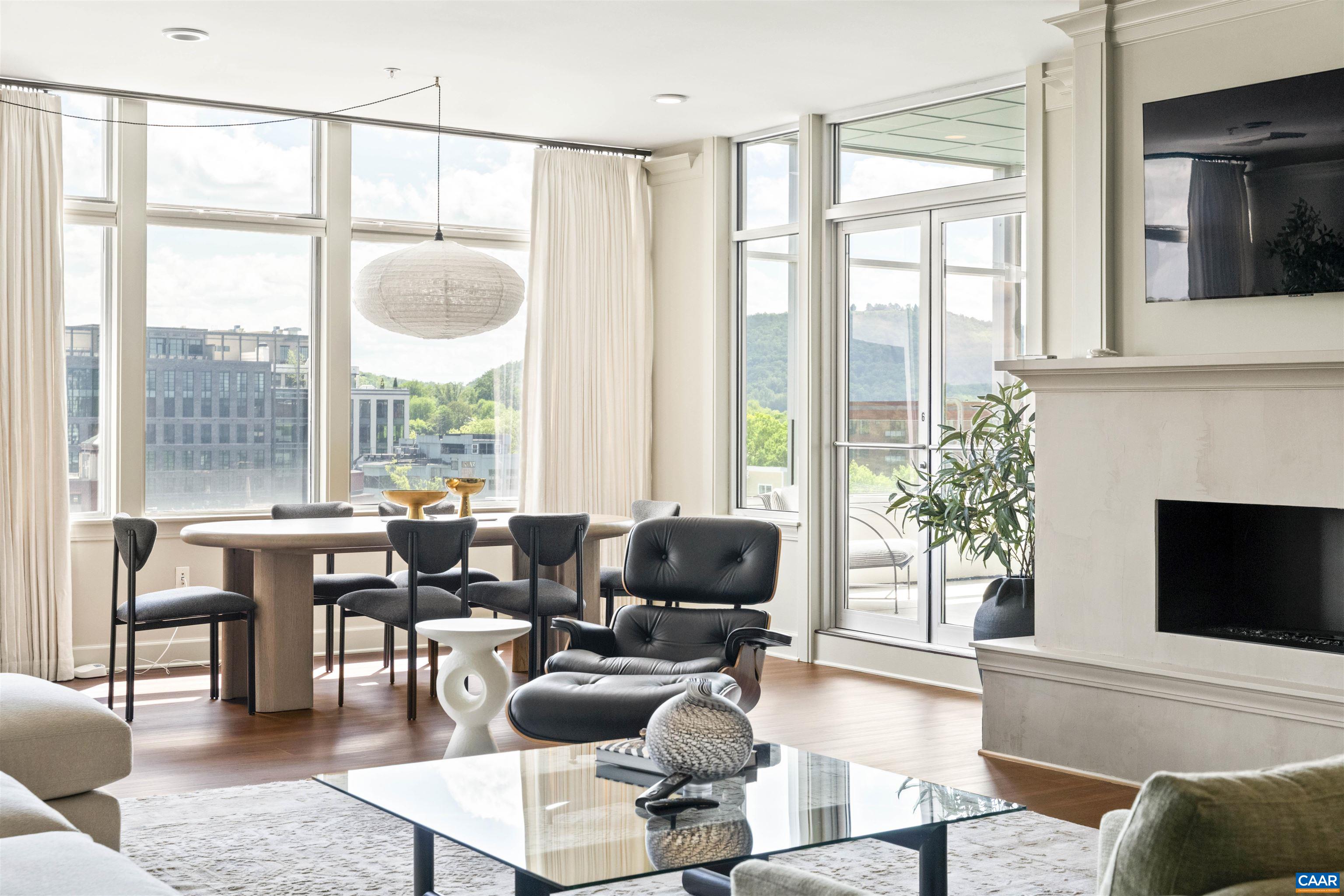 218 W WATER ST Unit: 601