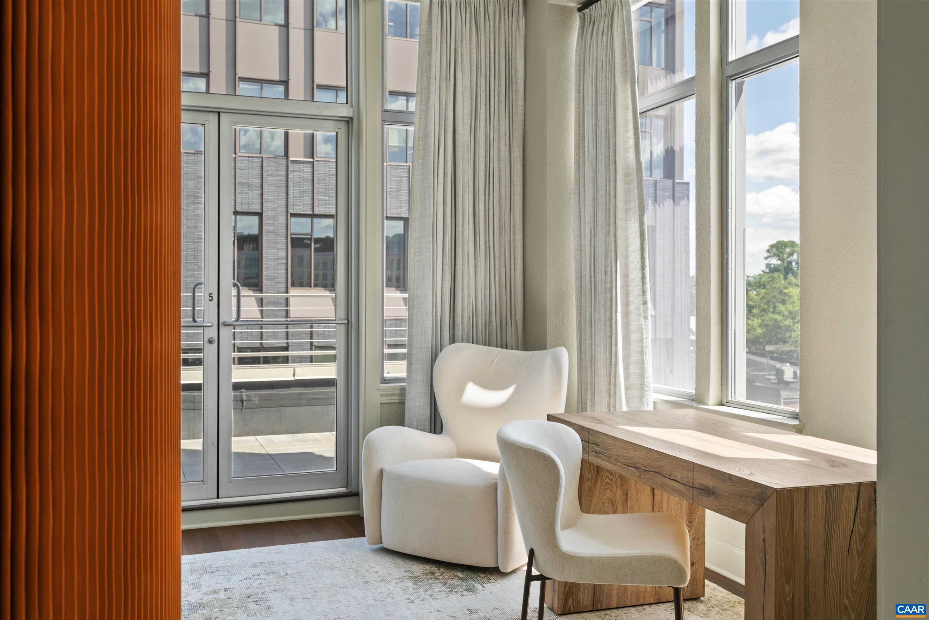 218 W WATER ST Unit: 601