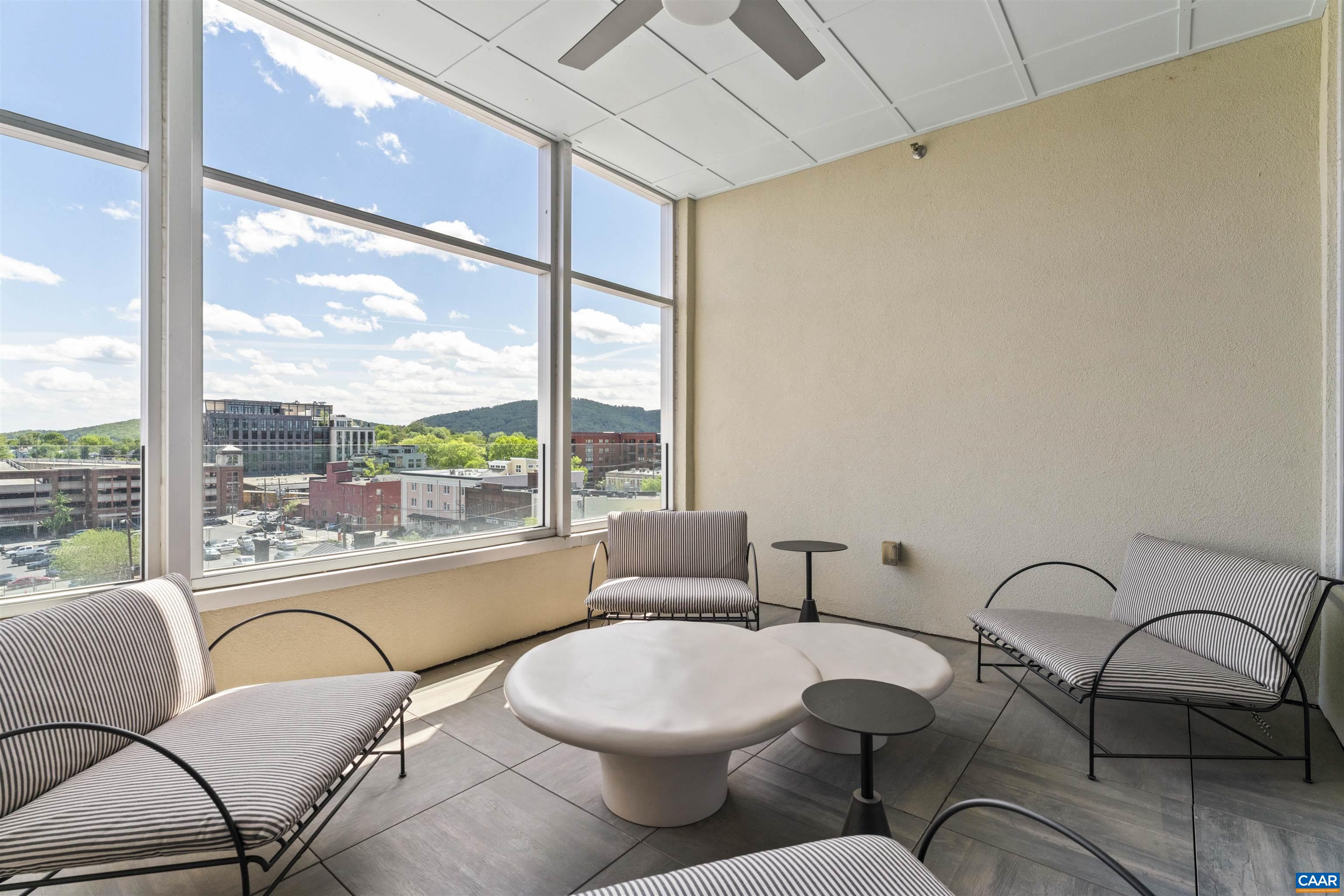 218 W WATER ST Unit: 601