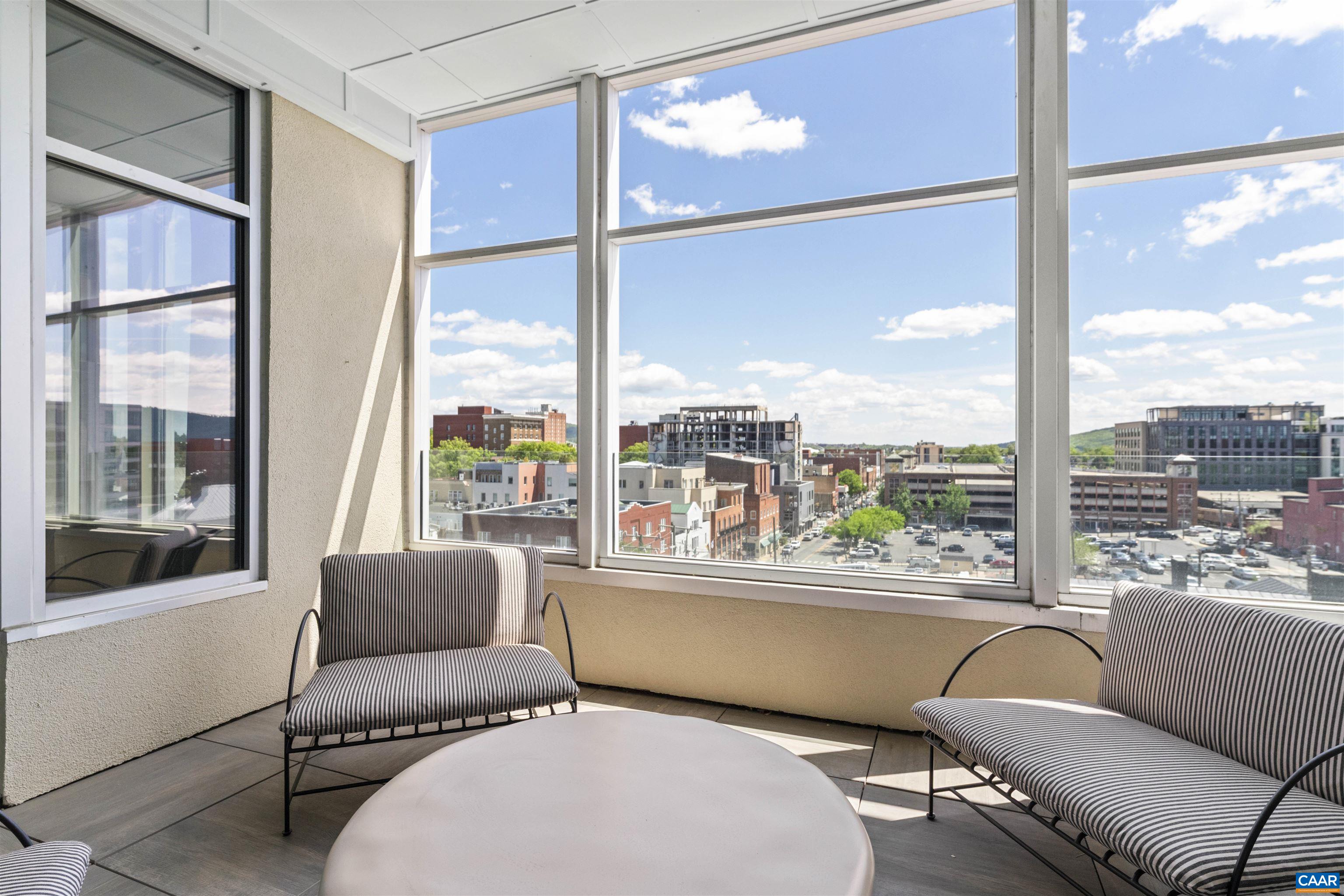 218 W WATER ST Unit: 601