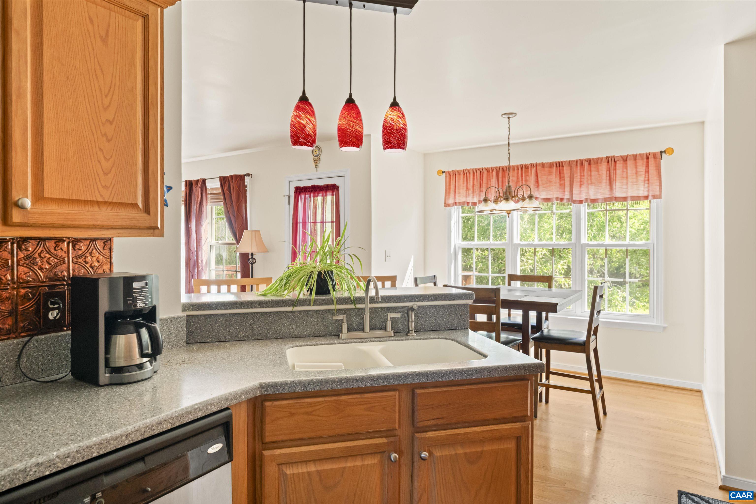 156 SOUTHRIDGE DR