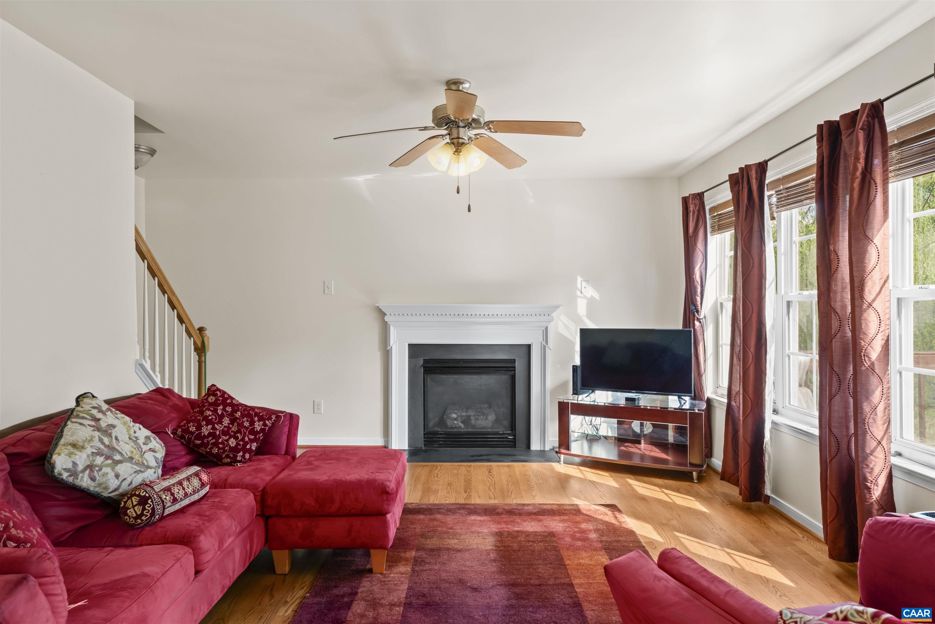 156 SOUTHRIDGE DR