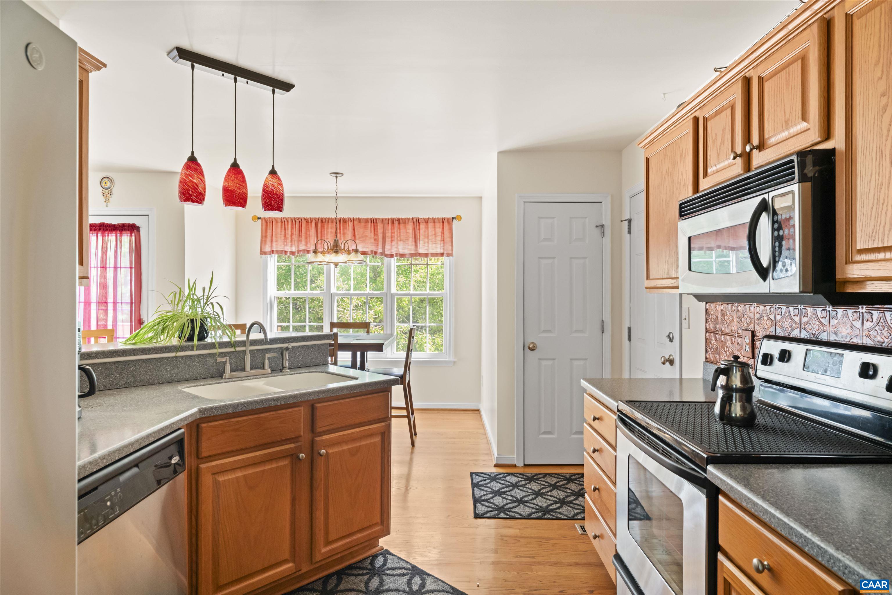 156 SOUTHRIDGE DR