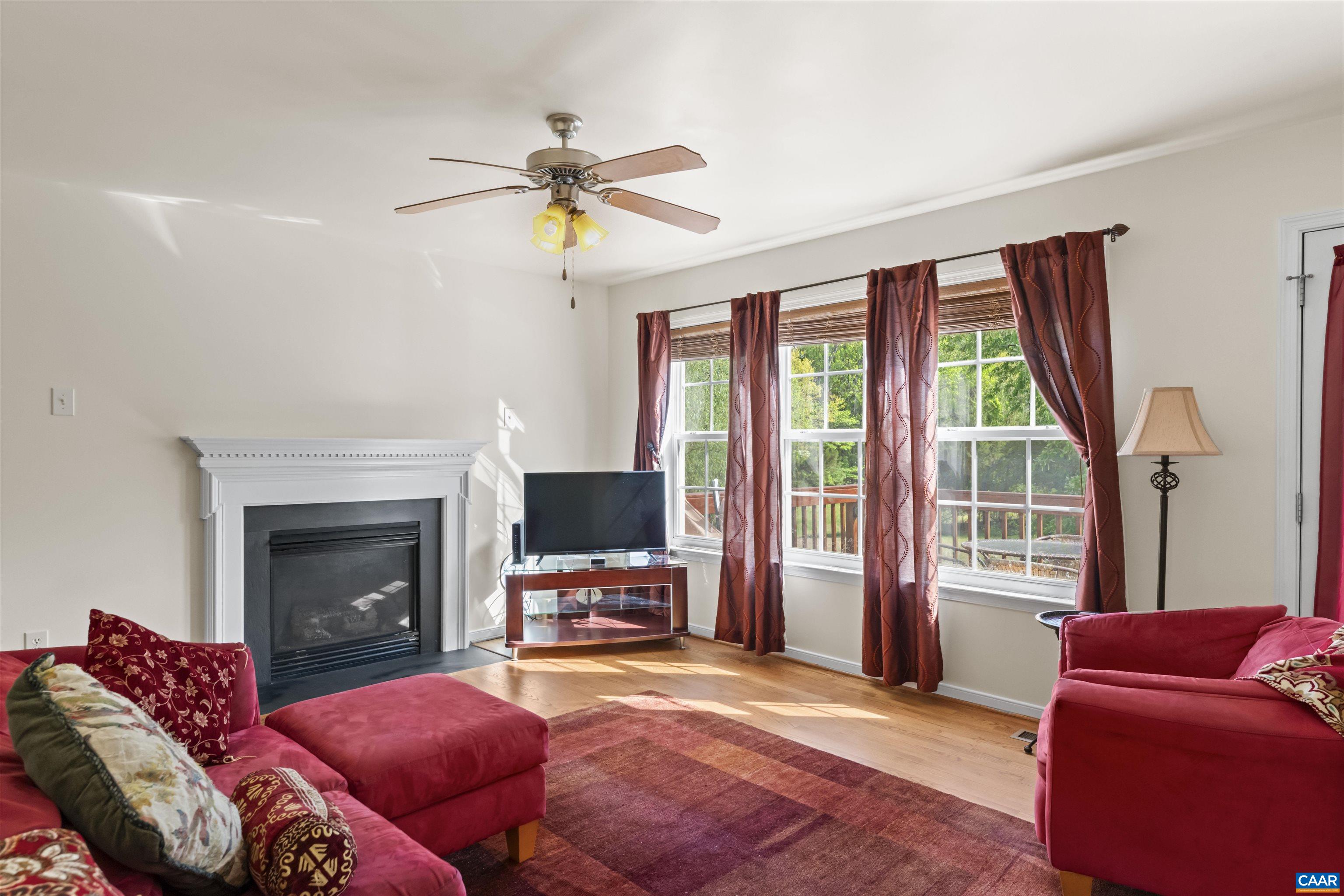 156 SOUTHRIDGE DR