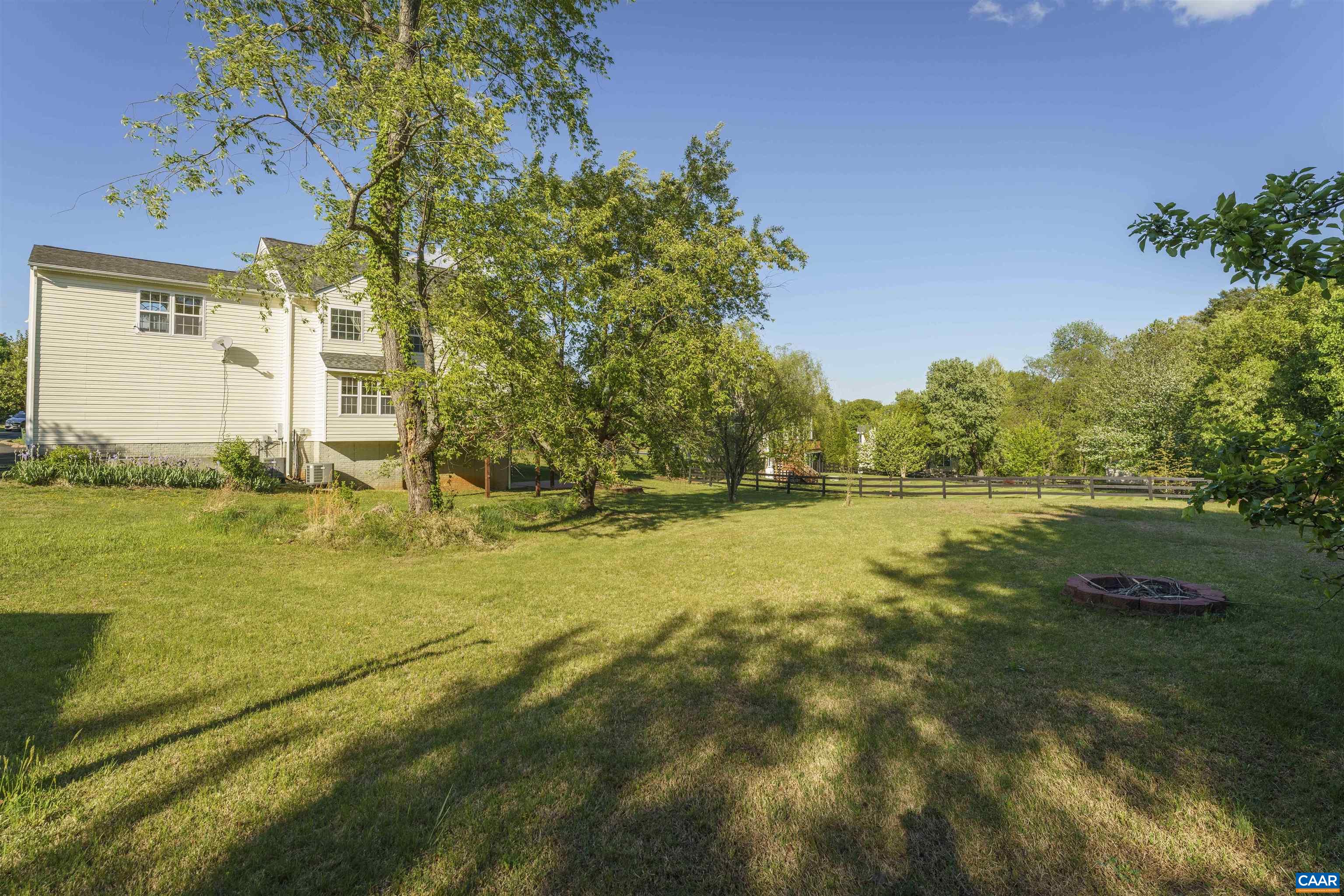 156 SOUTHRIDGE DR