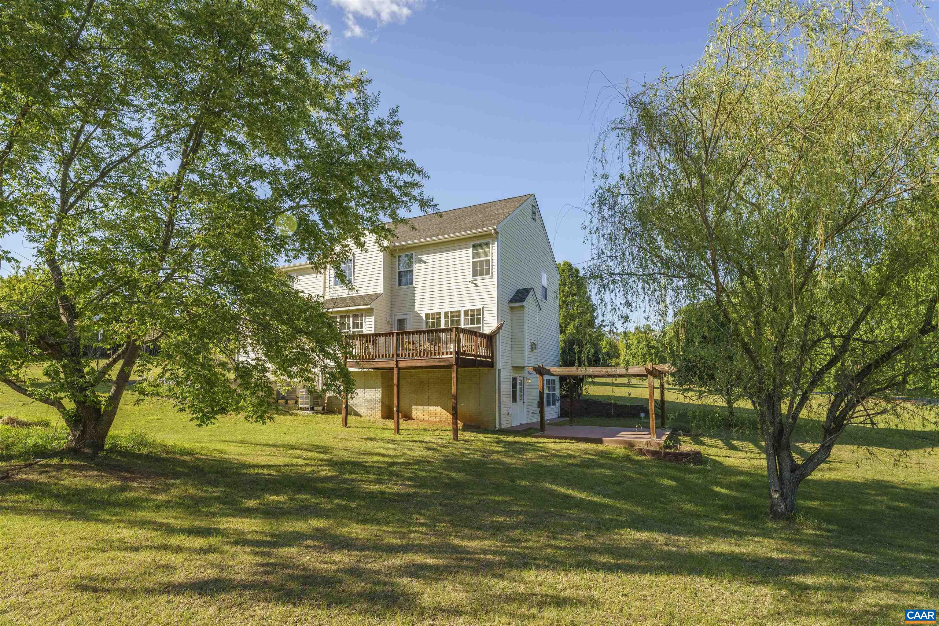 156 SOUTHRIDGE DR