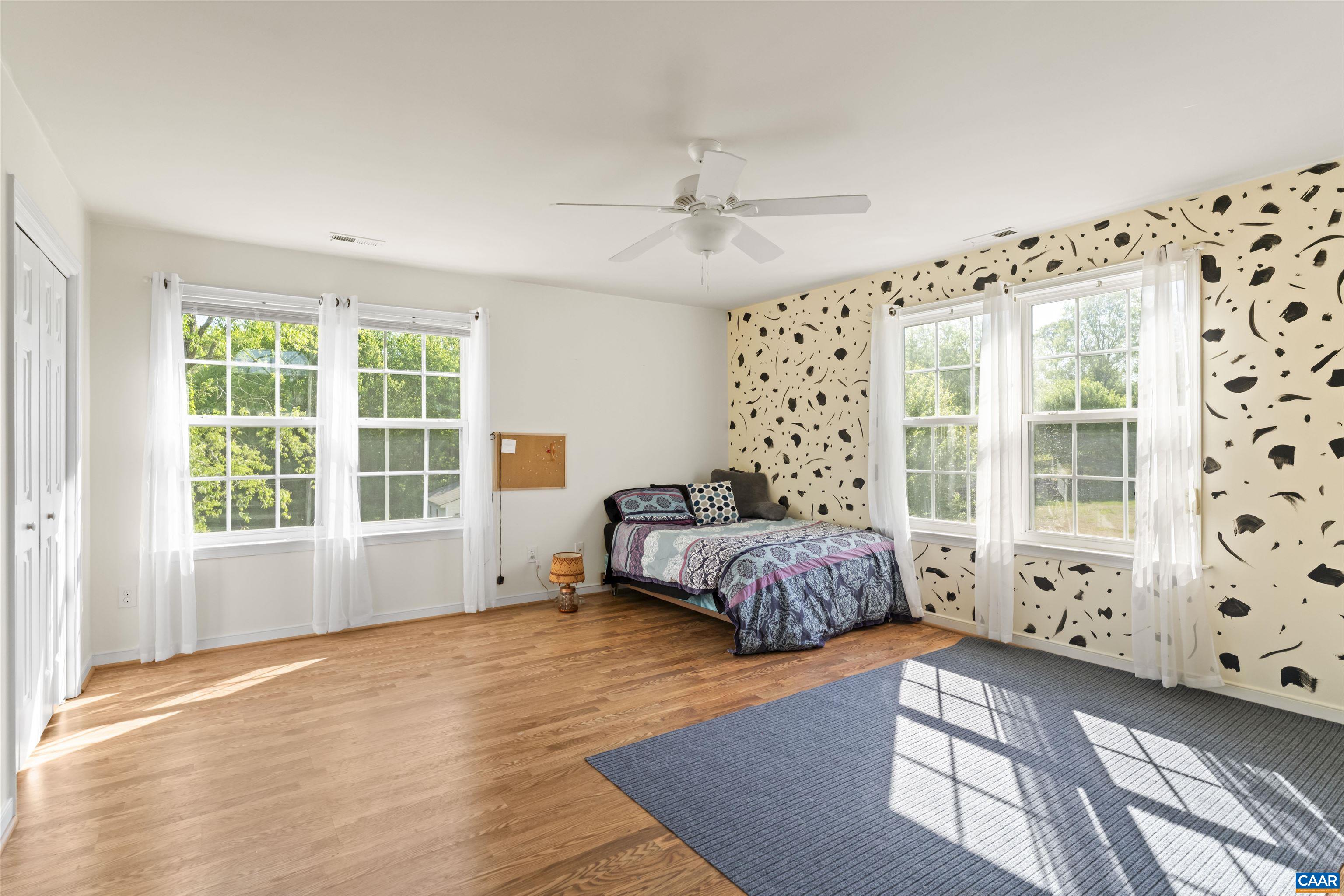 156 SOUTHRIDGE DR