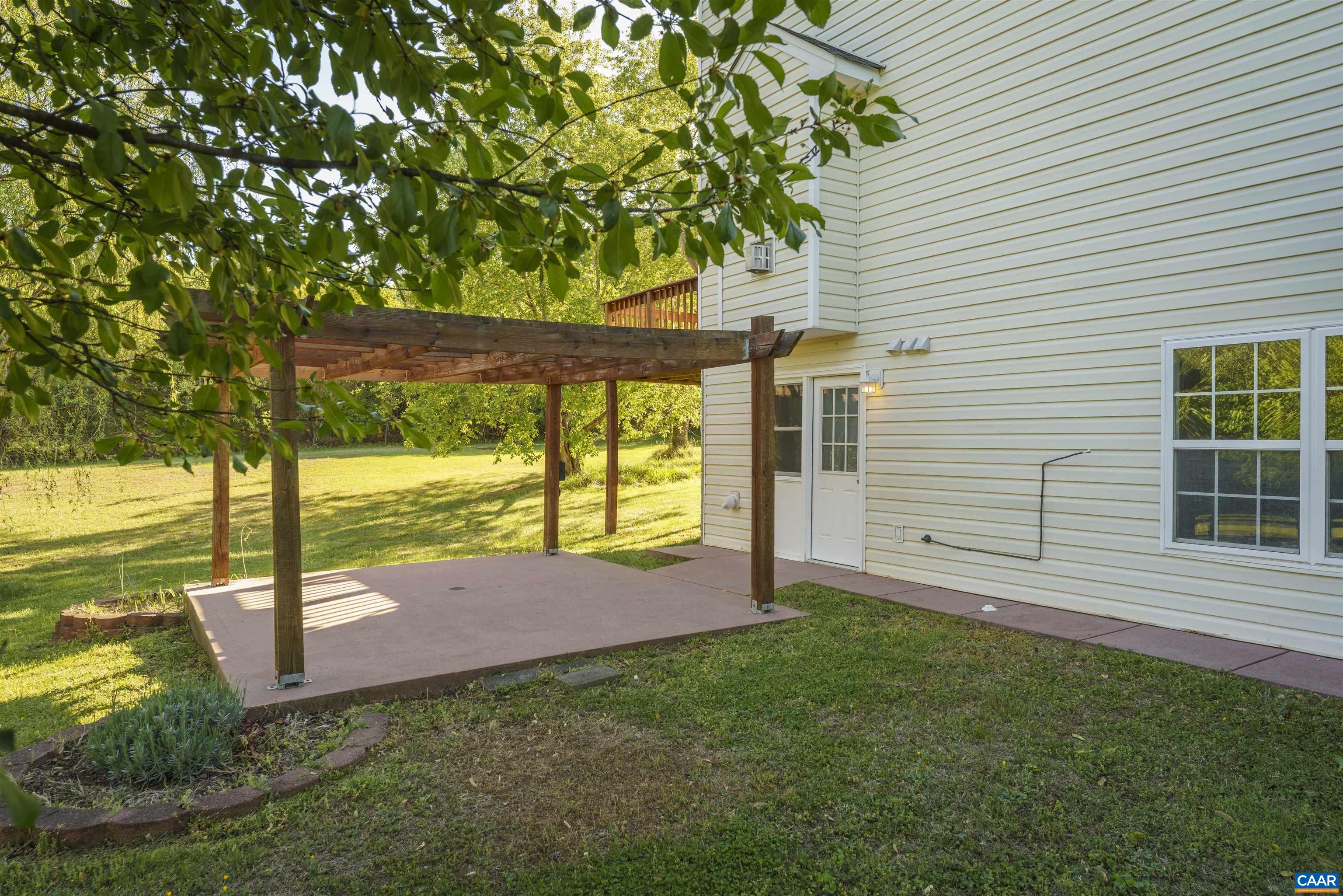 156 SOUTHRIDGE DR
