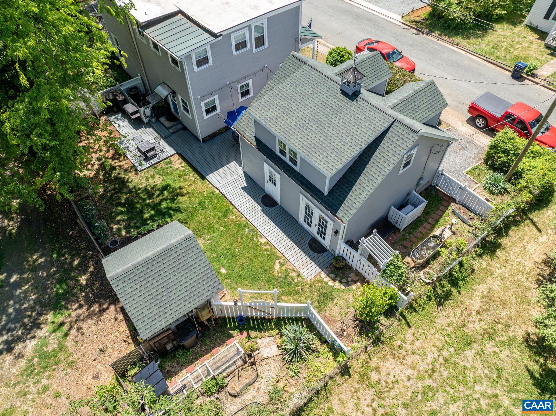 159 W WASHINGTON ST