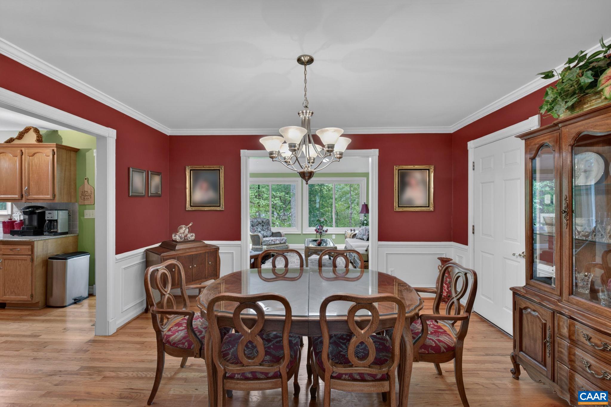 296 JEFFERSON DR