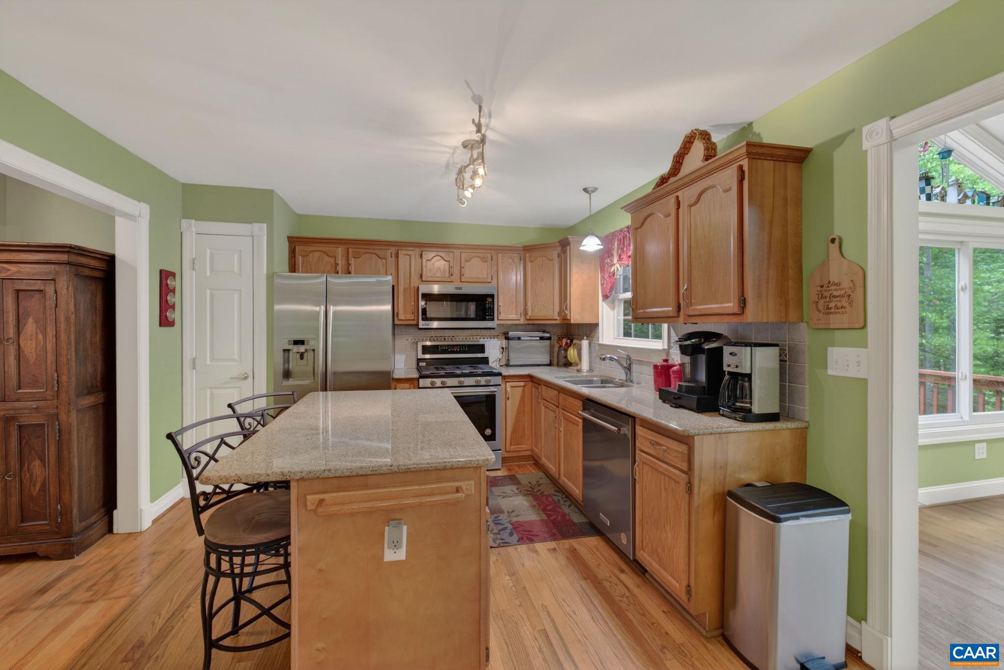 296 JEFFERSON DR