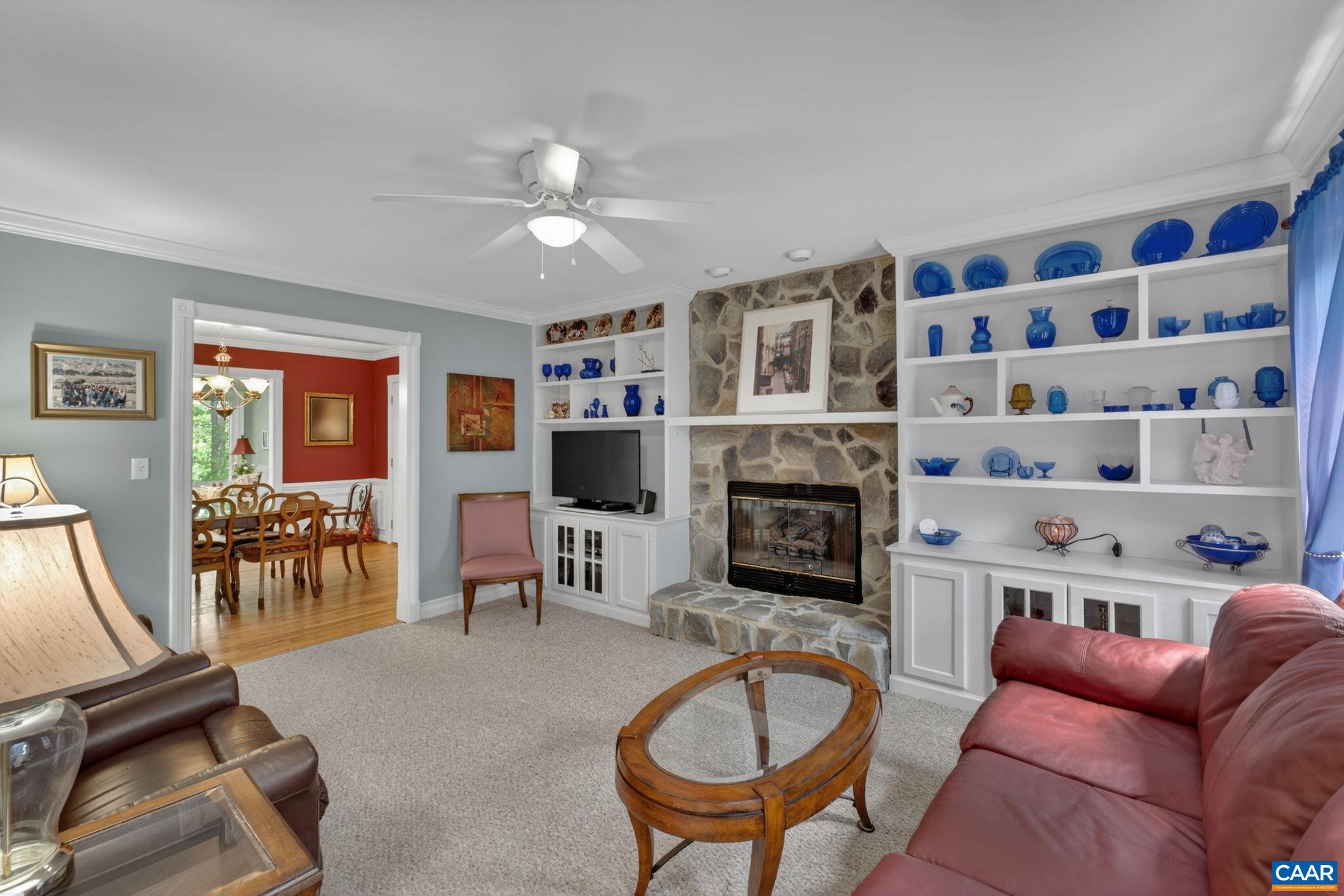 296 JEFFERSON DR