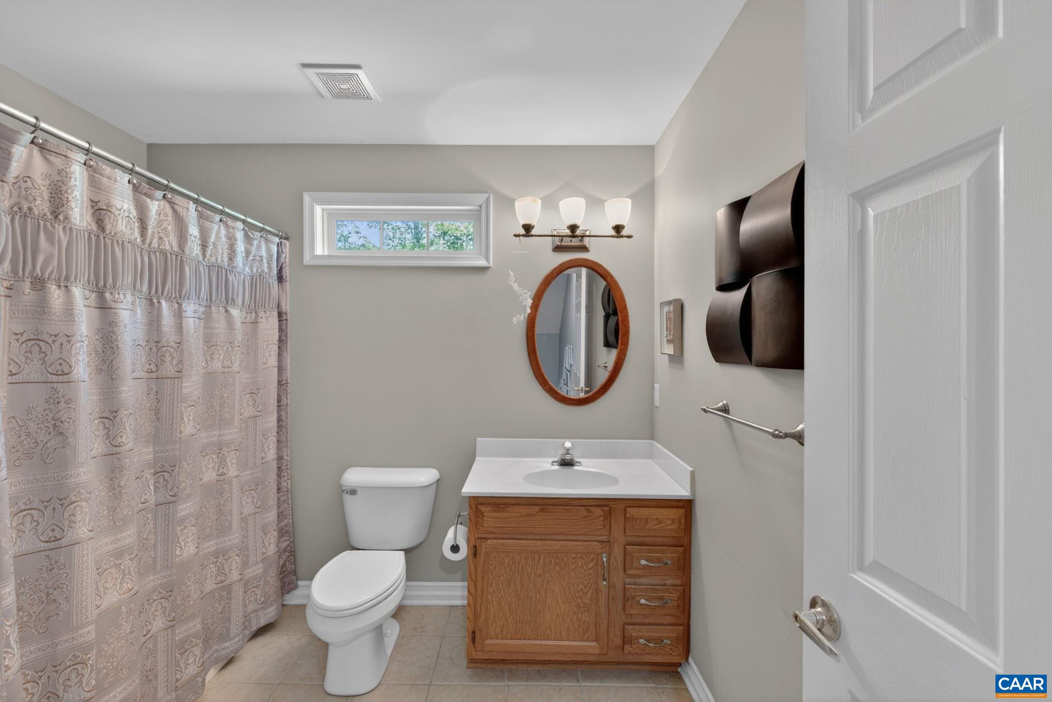 296 JEFFERSON DR