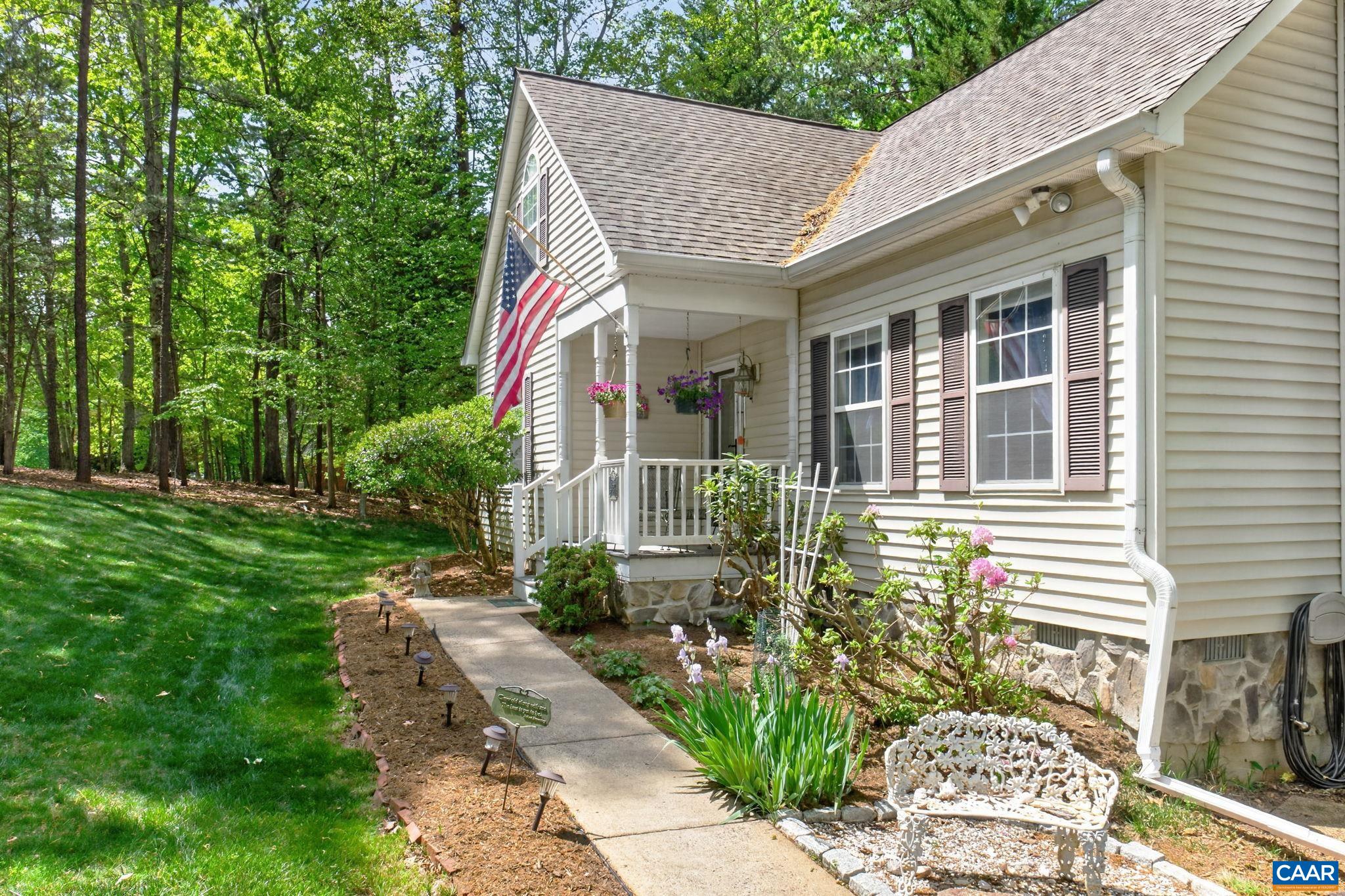 296 JEFFERSON DR