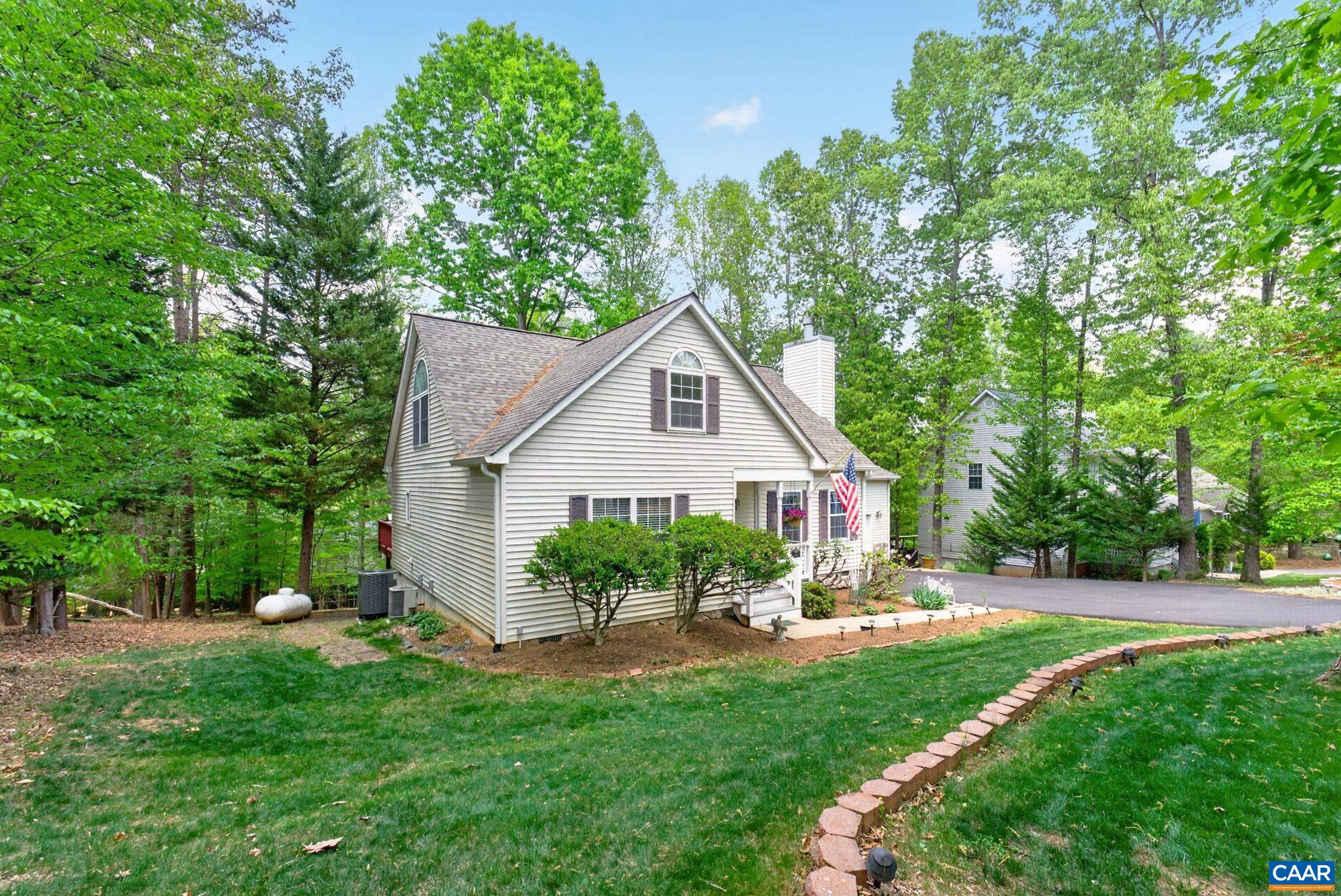 296 JEFFERSON DR
