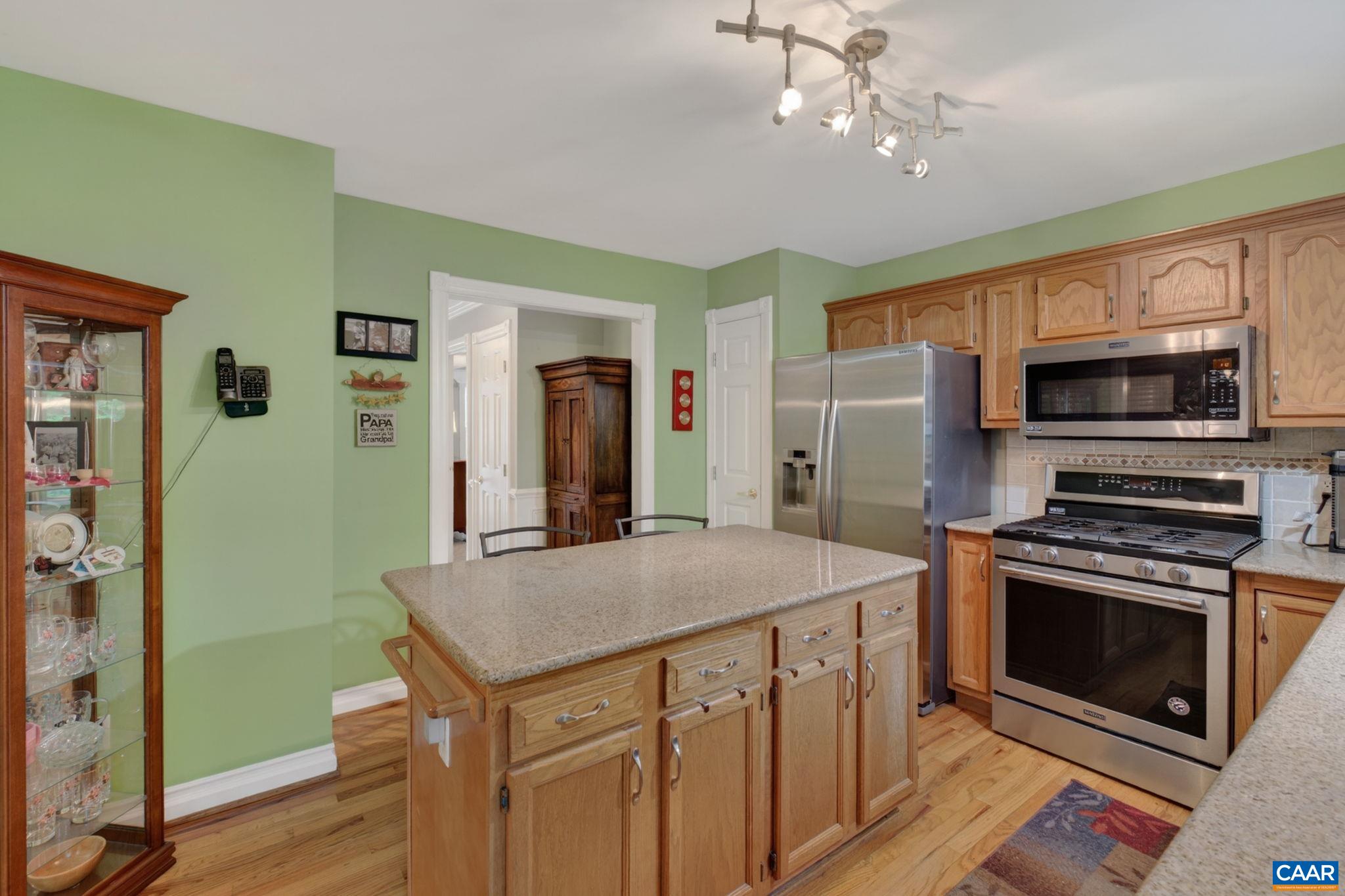 296 JEFFERSON DR