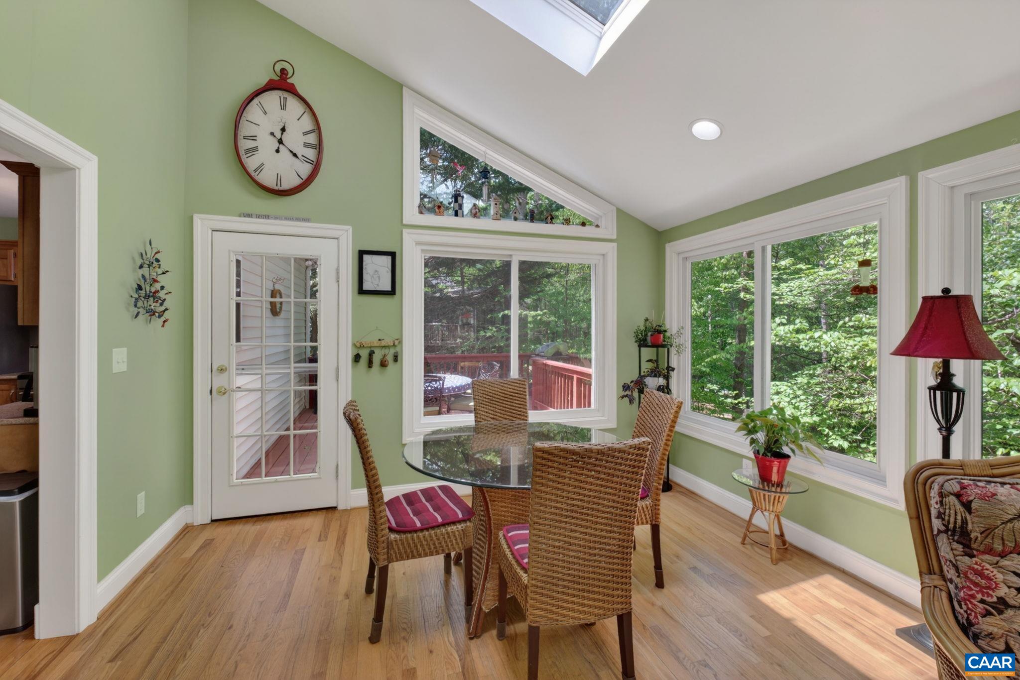 296 JEFFERSON DR