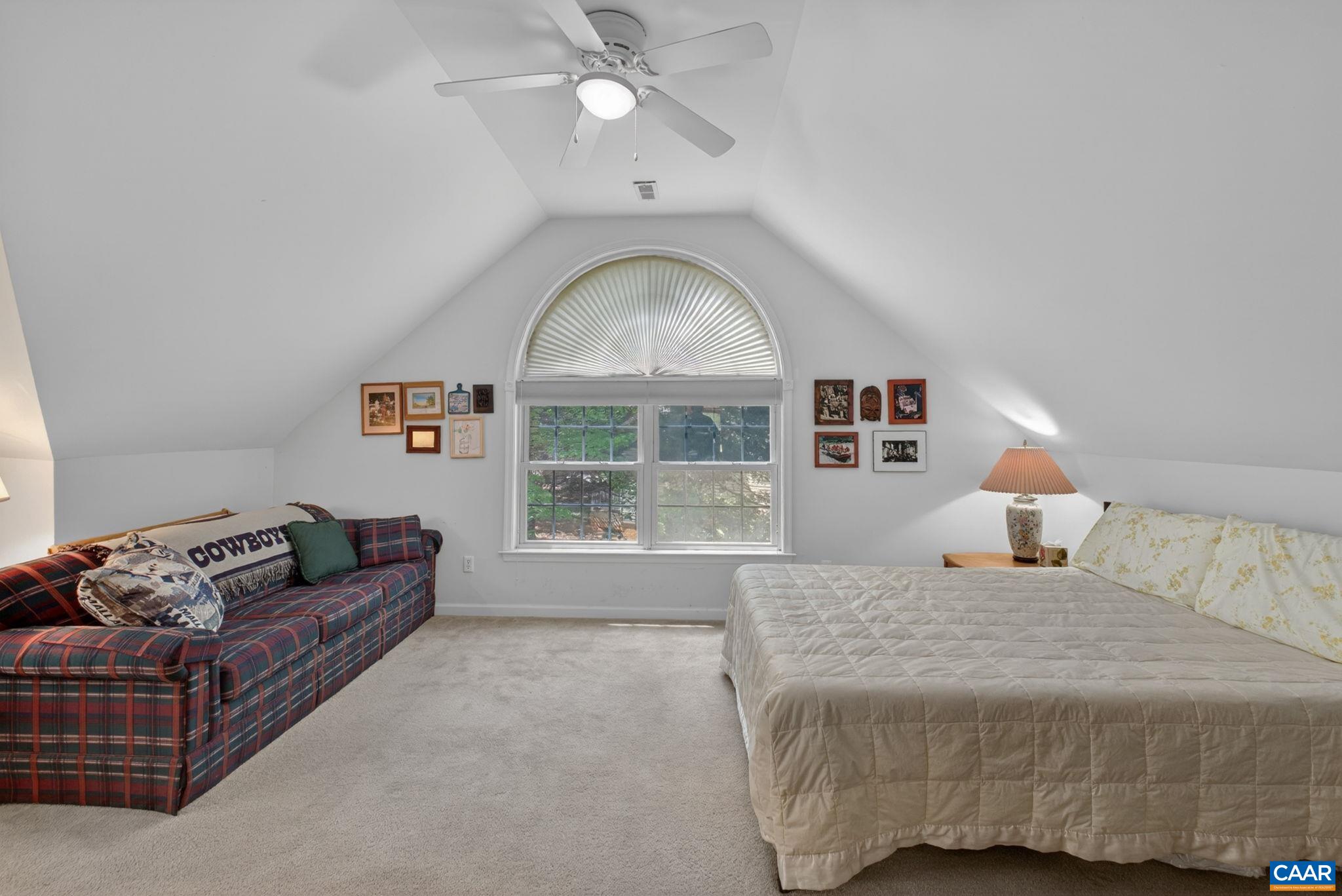 296 JEFFERSON DR
