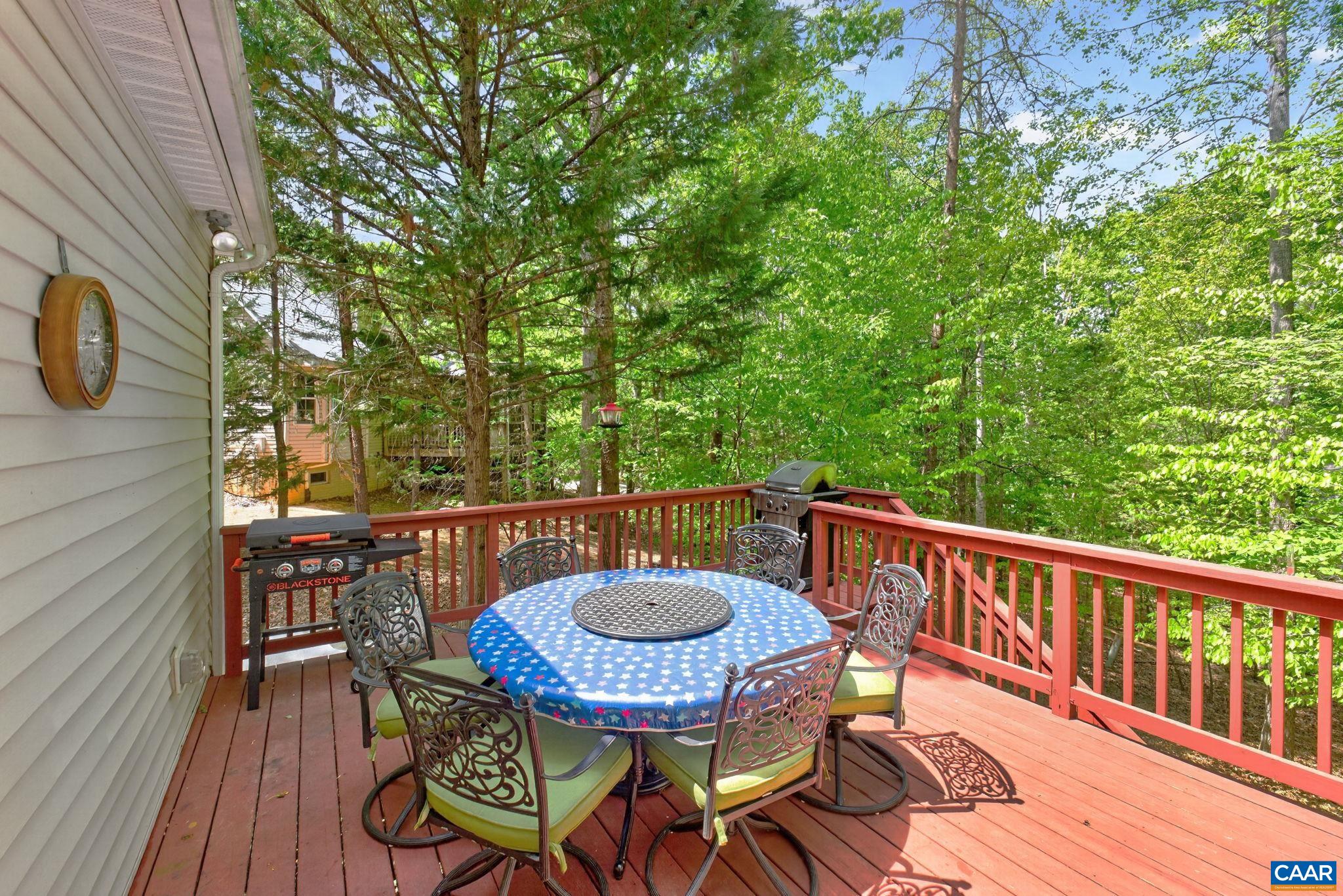 296 JEFFERSON DR