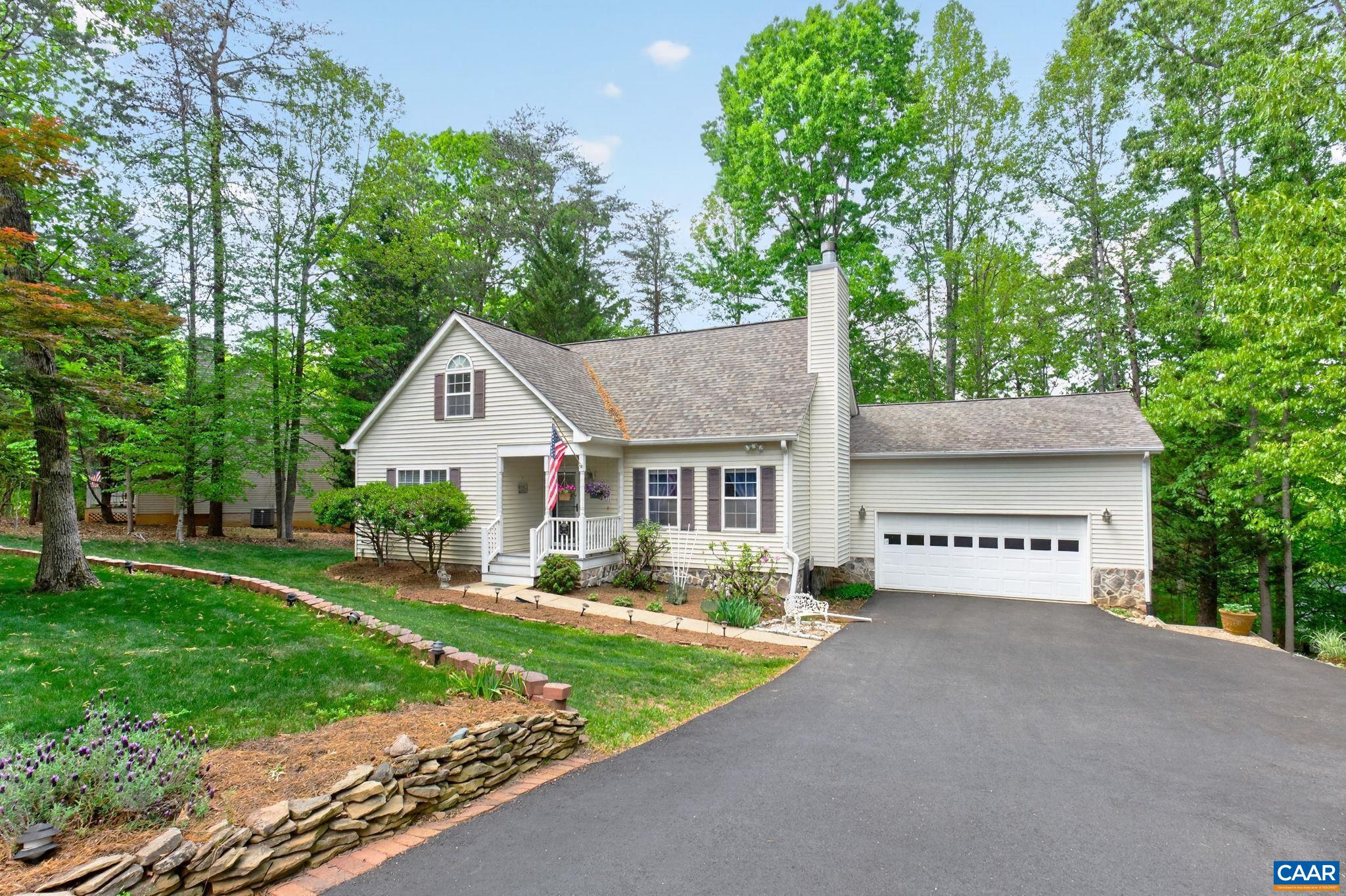 296 JEFFERSON DR