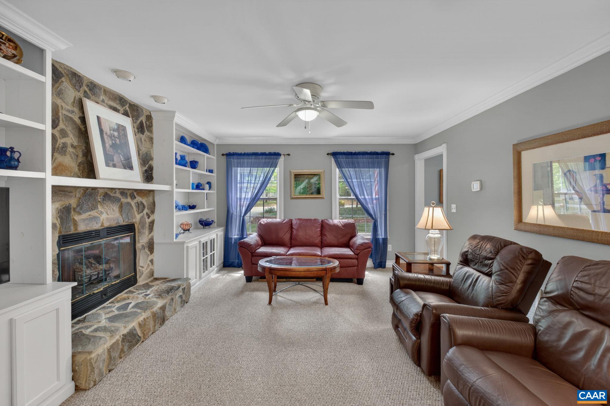 296 JEFFERSON DR